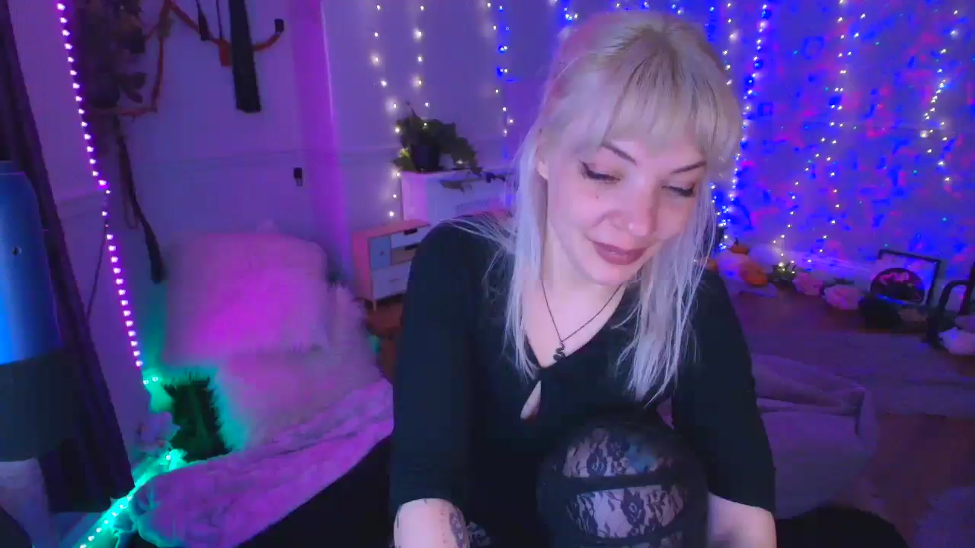 Gallery image thumbnail from LunaWolfie's myfreecams stream on, 03/20/2026, 19:50 image 3 of 20