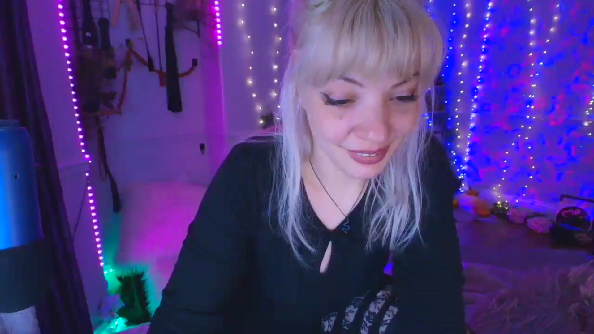 Gallery image thumbnail from LunaWolfie's myfreecams stream on, 03/20/2026, 19:50 image 13 of 20