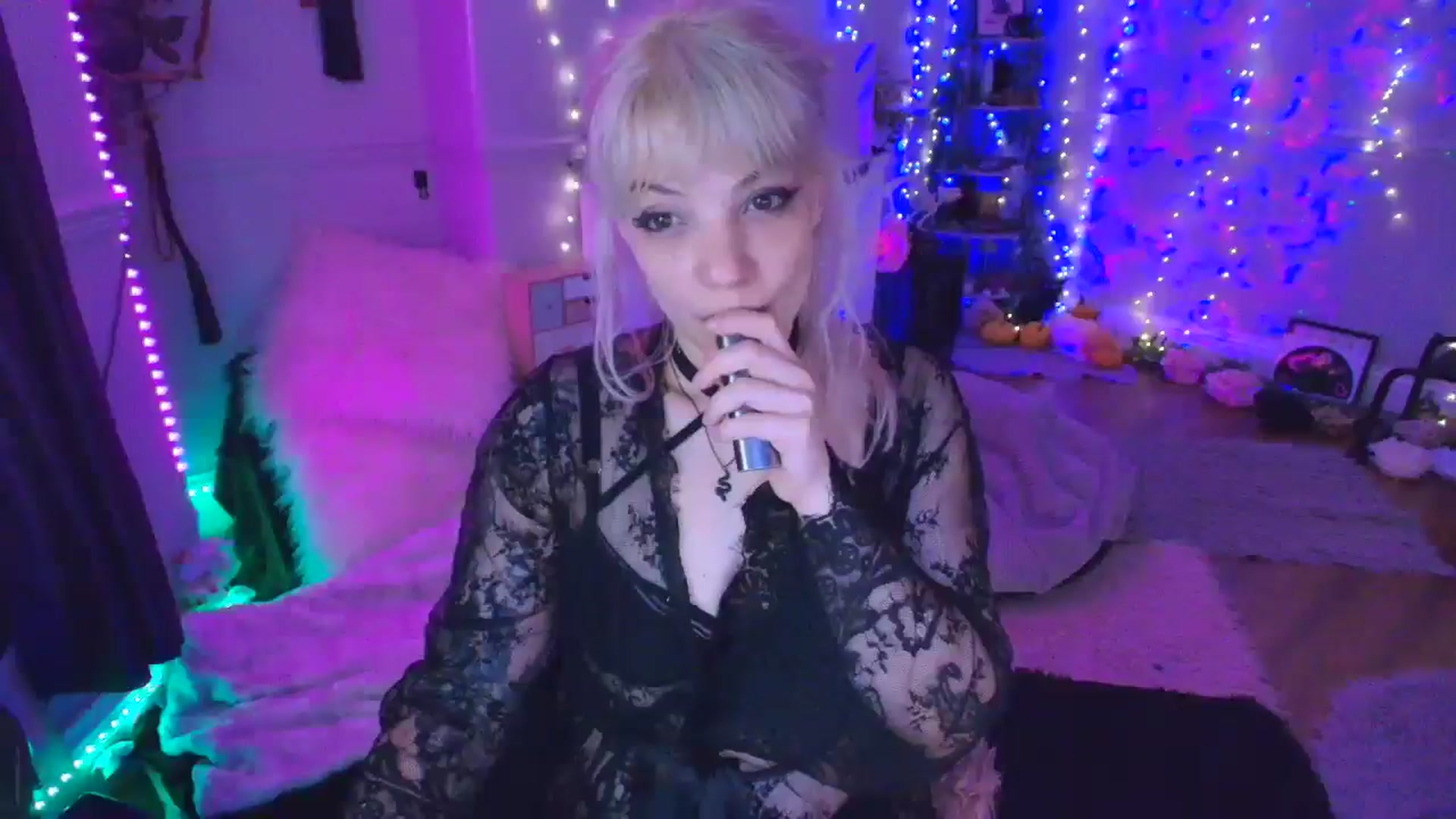 Gallery image thumbnail from LunaWolfie's myfreecams stream on, 03/21/2026, 18:56 image 12 of 20