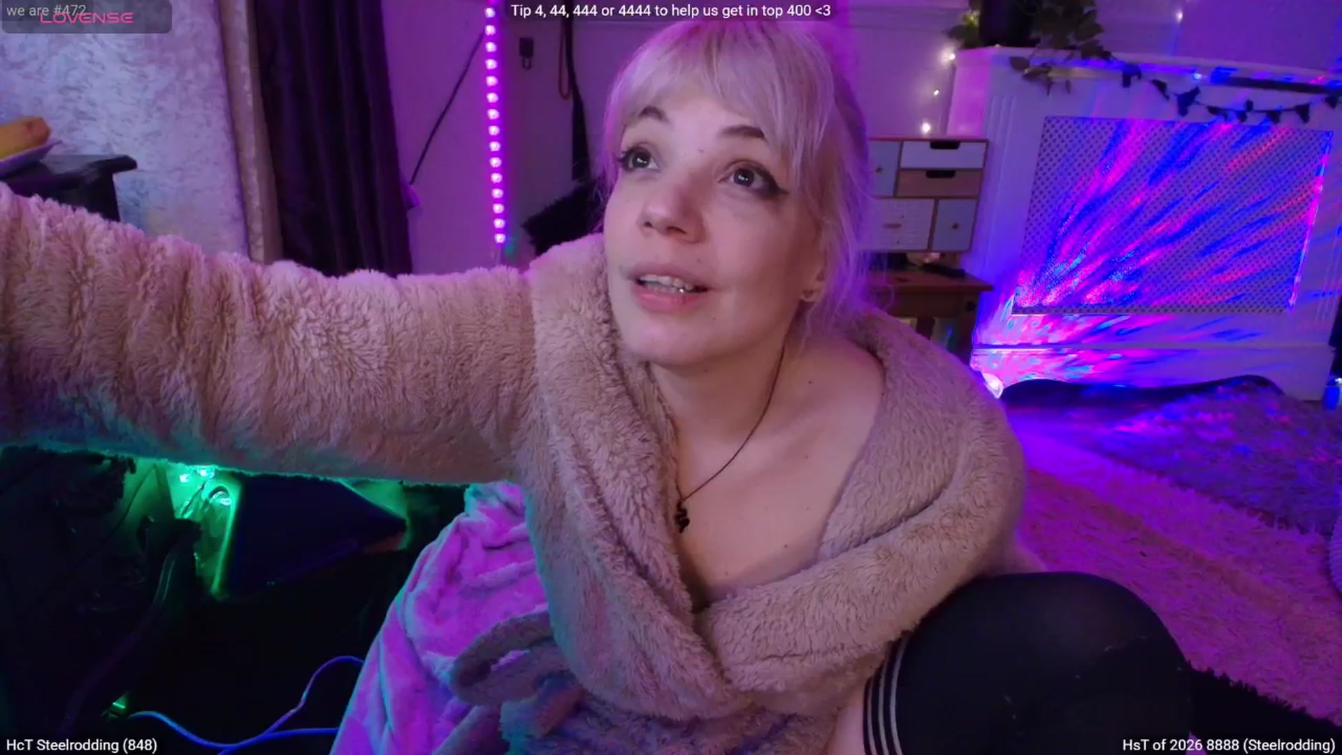 Gallery image thumbnail from LunaWolfie's myfreecams stream on, 03/30/2026, 22:34 image 17 of 20