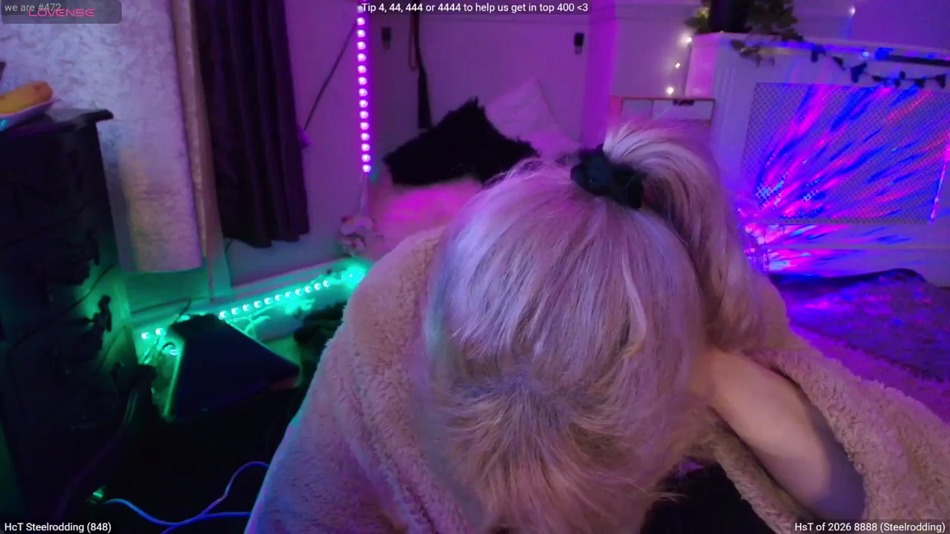 Gallery image thumbnail from LunaWolfie's myfreecams stream on, 03/30/2026, 22:34 image 18 of 20