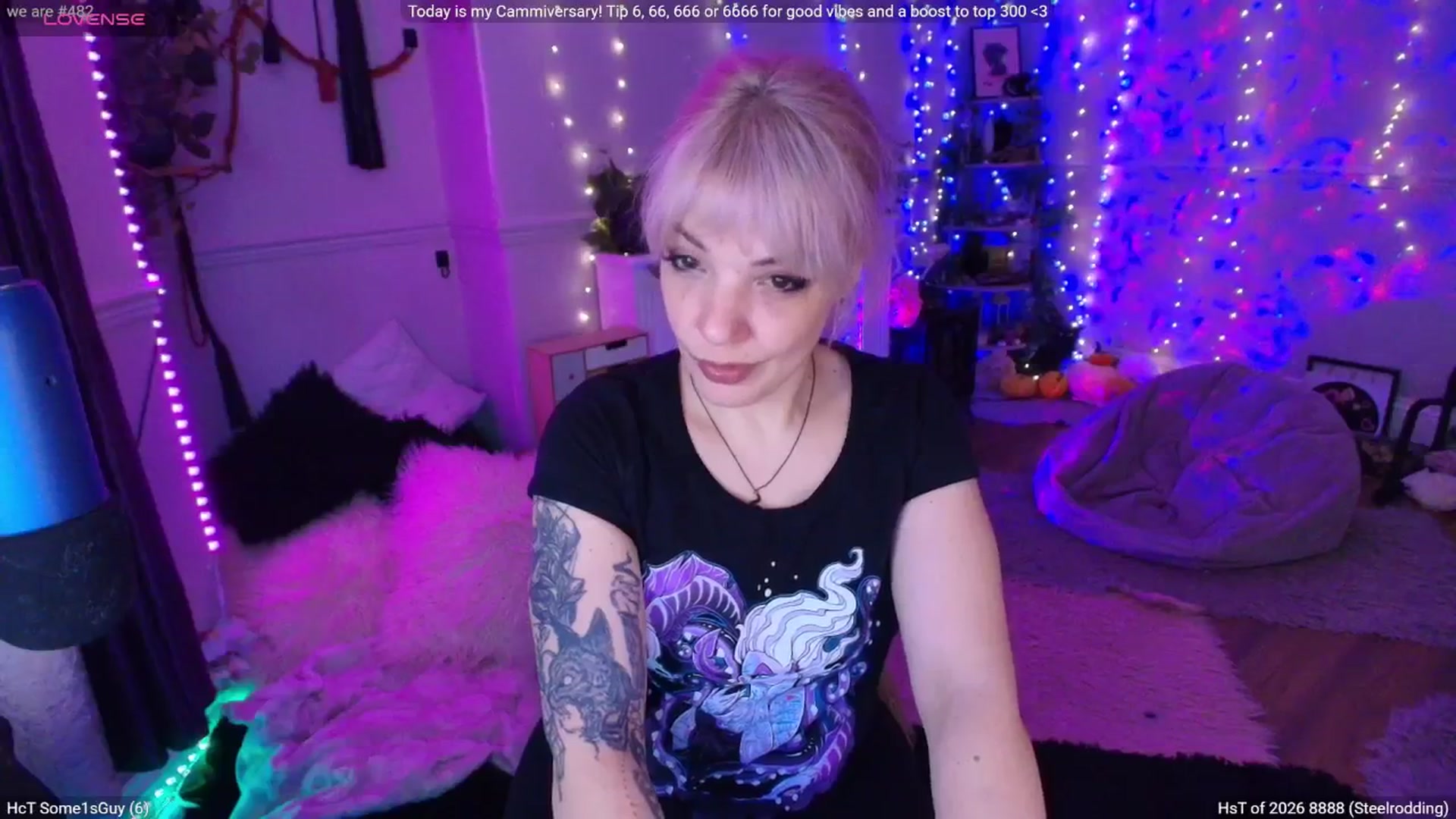 Gallery image thumbnail from LunaWolfie's myfreecams stream on, 03/31/2026, 23:02 image 4 of 20