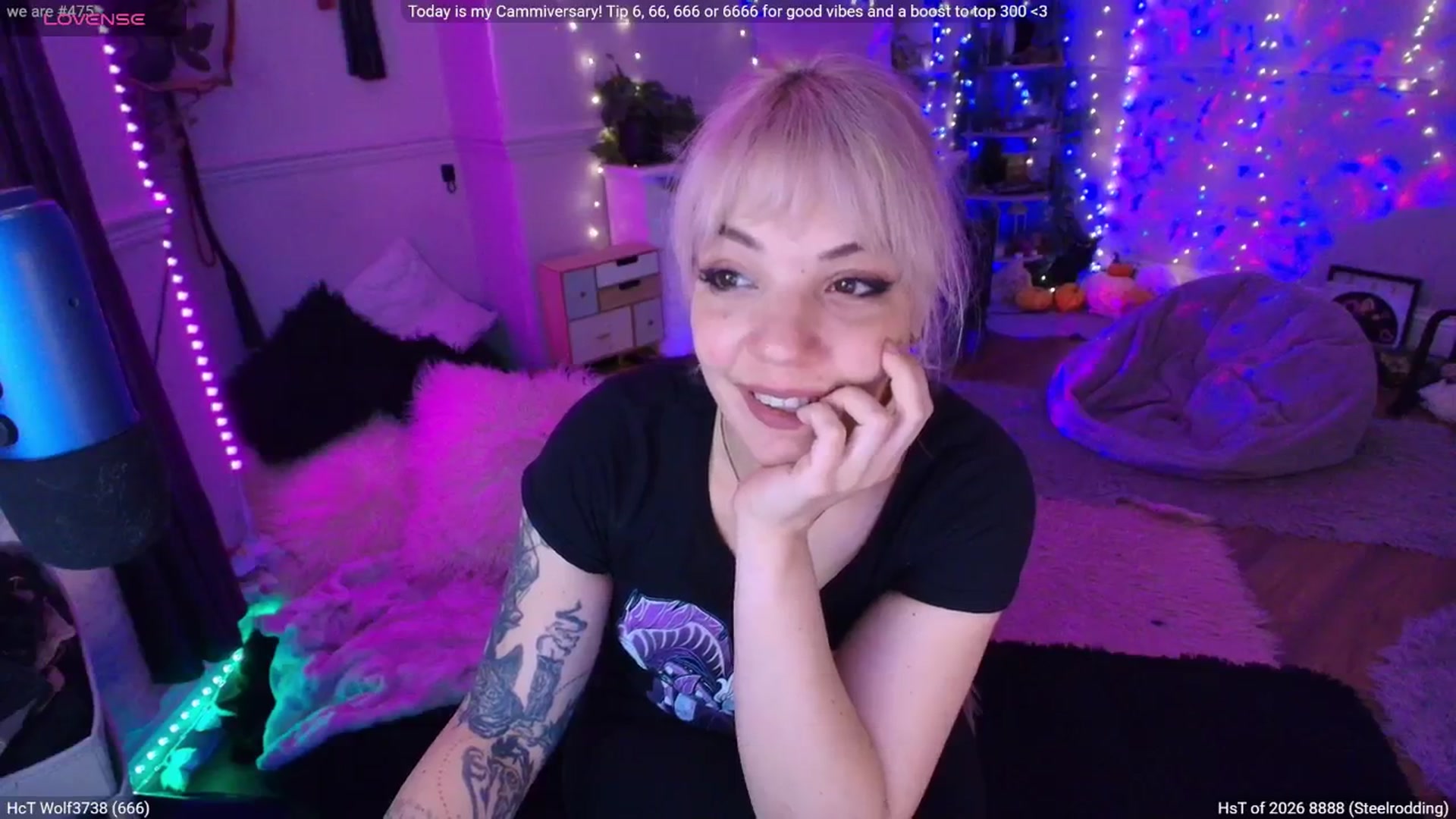 Gallery image thumbnail from LunaWolfie's myfreecams stream on, 03/31/2026, 23:02 image 7 of 20