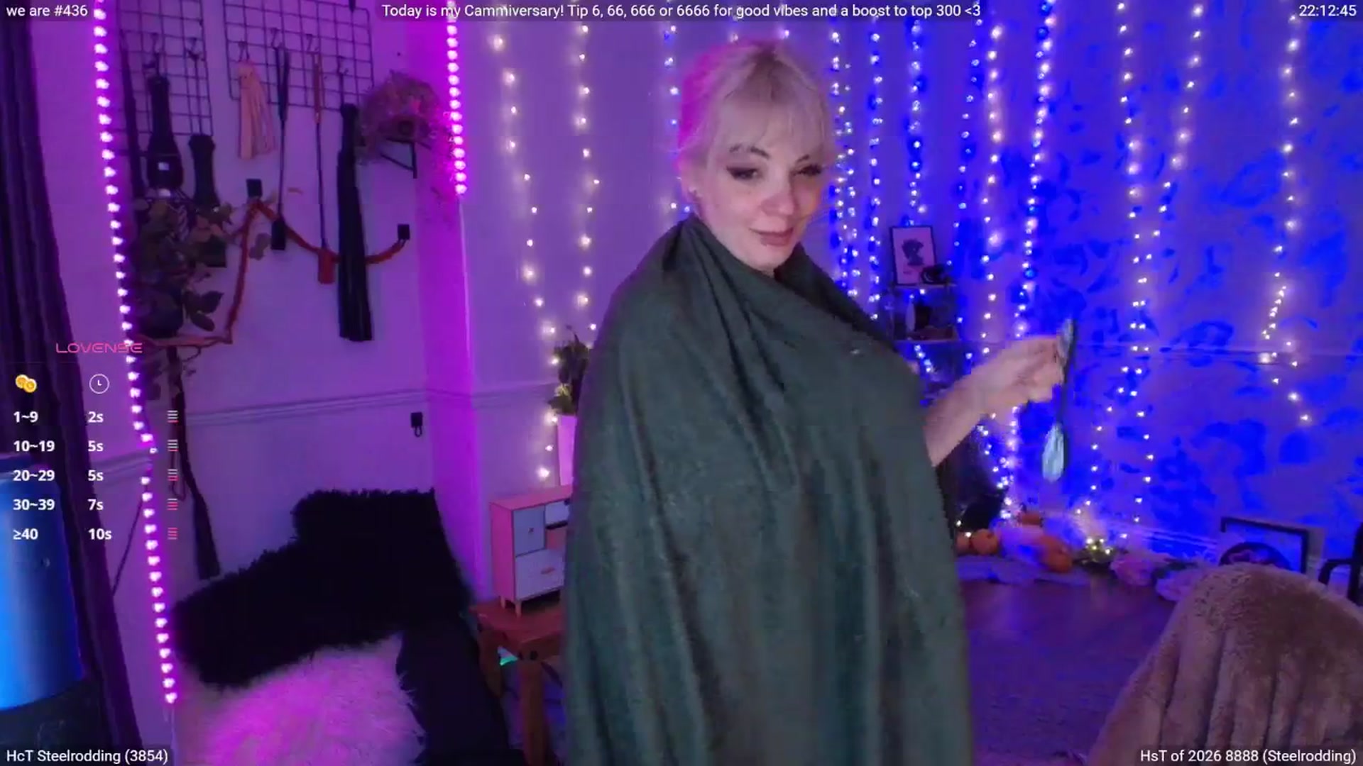 Gallery image thumbnail from LunaWolfie's myfreecams stream on, 03/31/2026, 23:17 image 2 of 20
