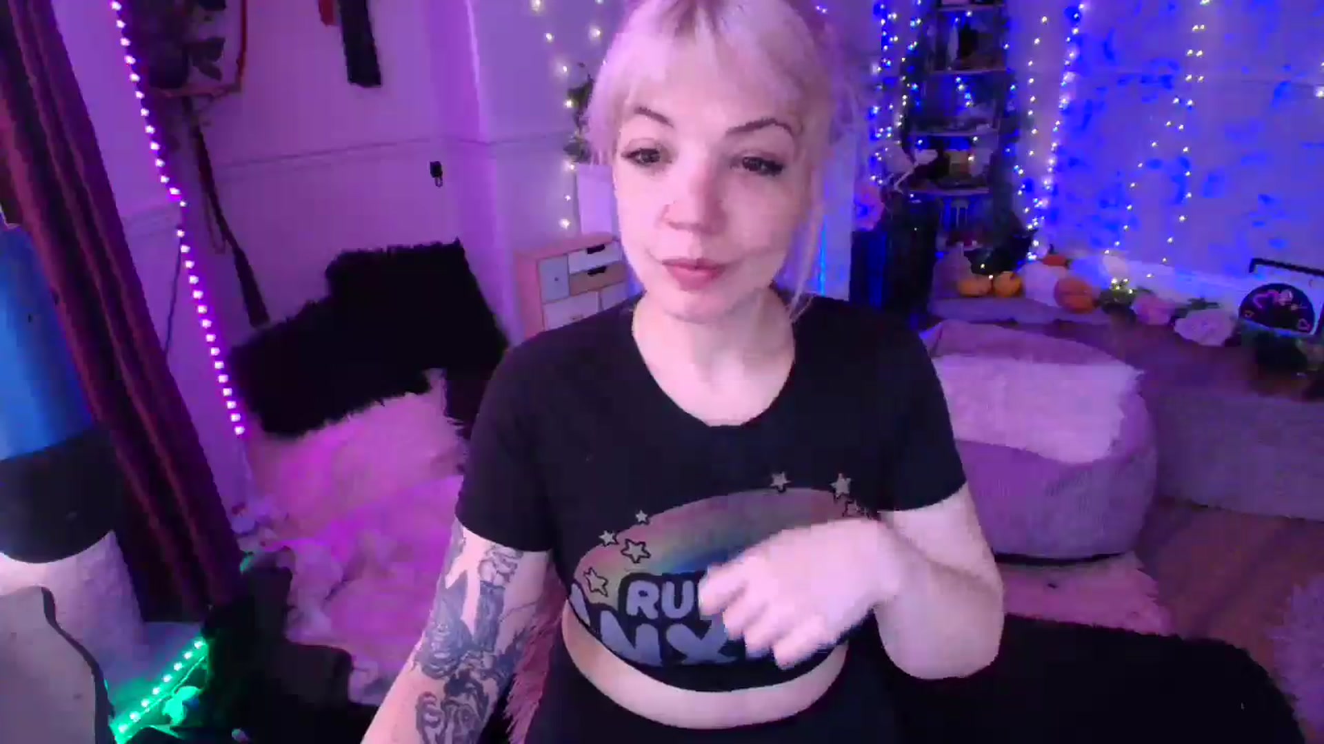Gallery image thumbnail from LunaWolfie's myfreecams stream on, 04/03/2026, 10:48 image 11 of 20