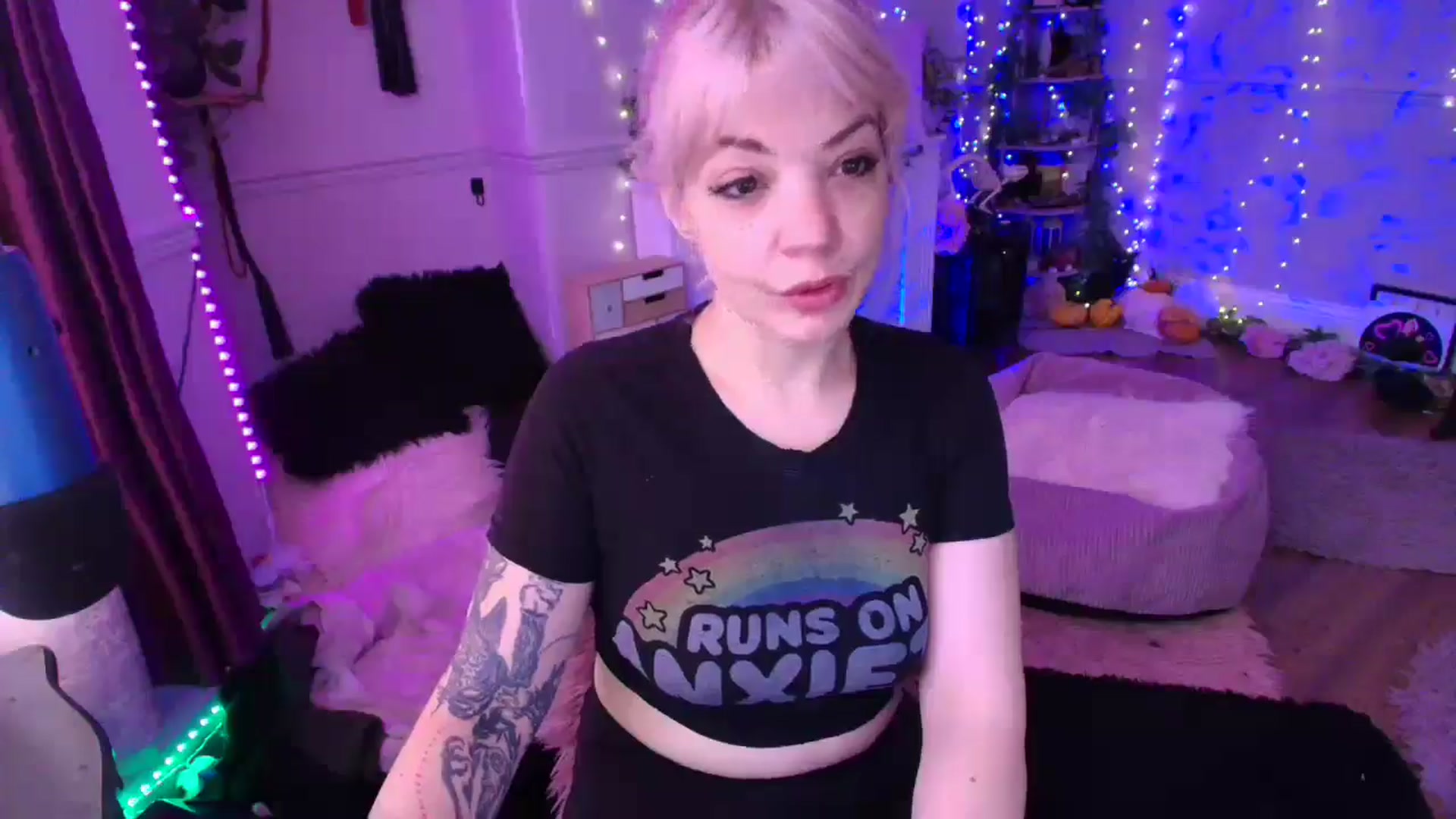 Gallery image thumbnail from LunaWolfie's myfreecams stream on, 04/03/2026, 10:48 image 3 of 20