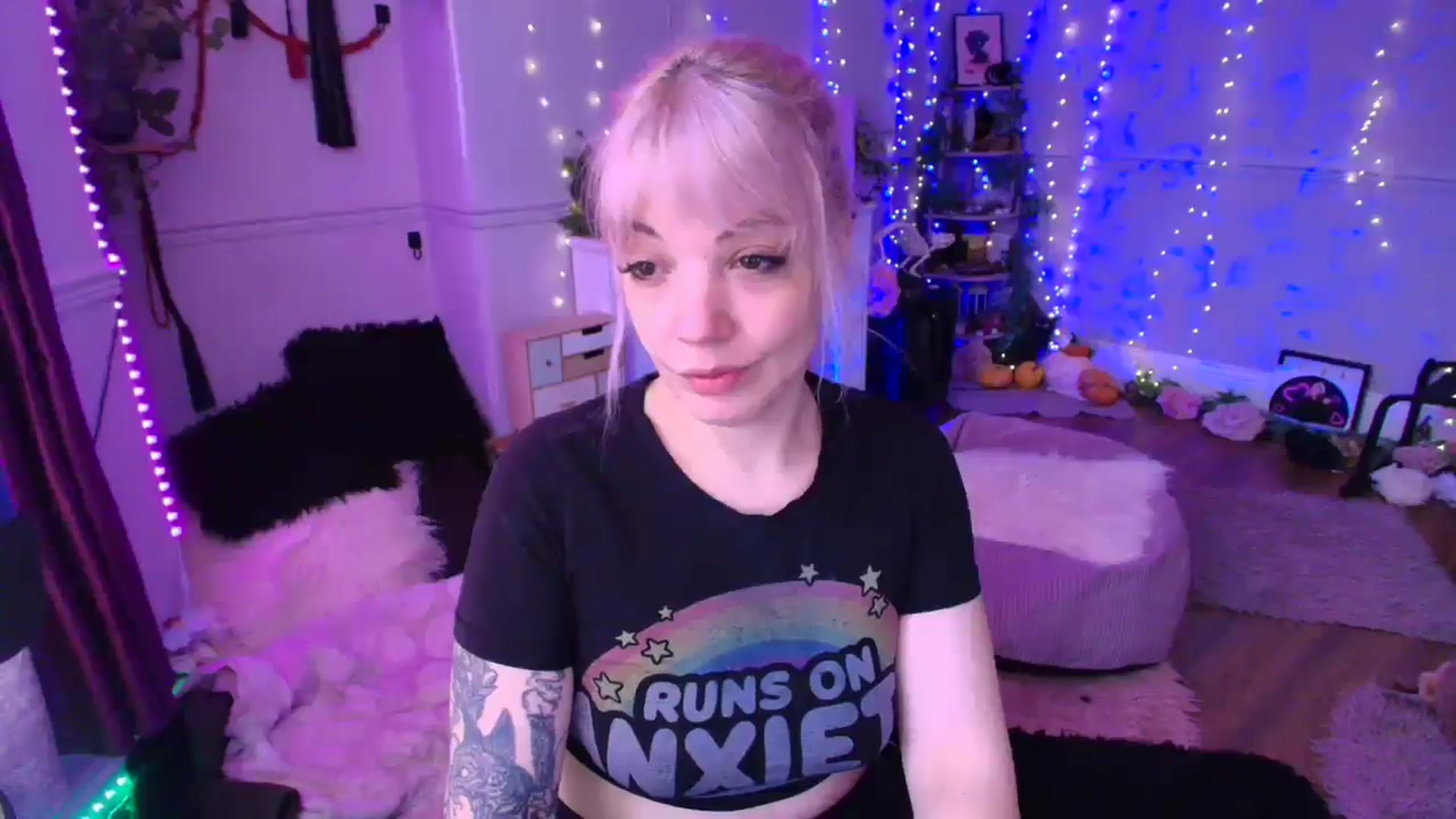 Gallery image thumbnail from LunaWolfie's myfreecams stream on, 04/03/2026, 12:19 image 8 of 20