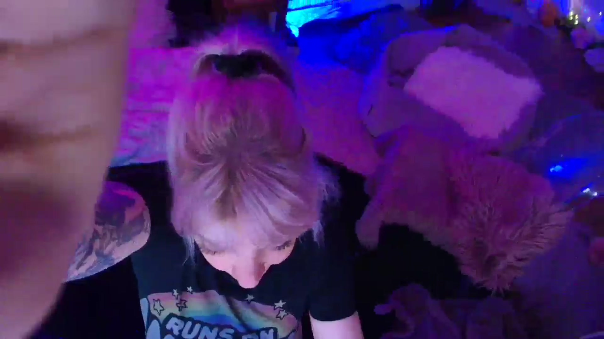 Gallery image thumbnail from LunaWolfie's myfreecams stream on, 04/03/2026, 18:20 image 12 of 20
