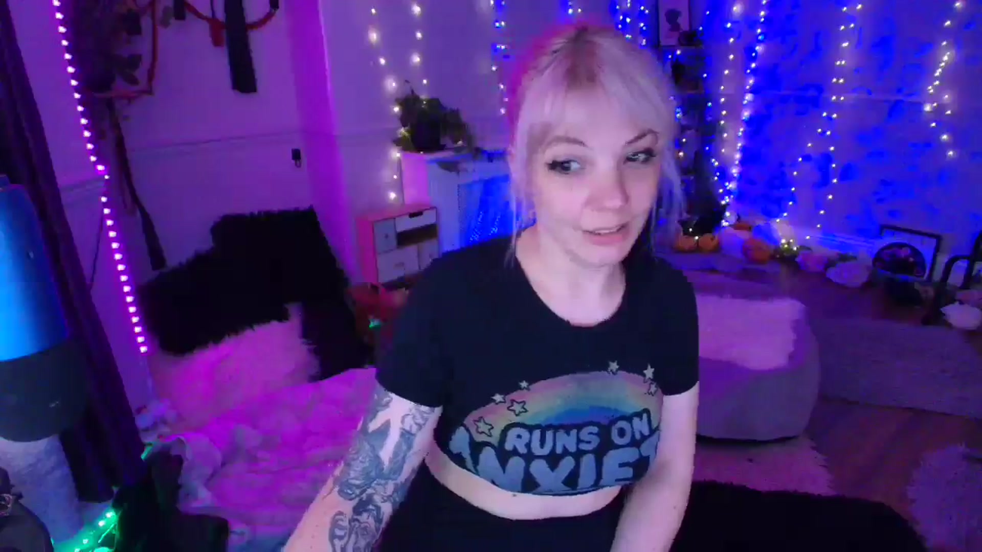 Gallery image thumbnail from LunaWolfie's myfreecams stream on, 04/03/2026, 18:20 image 2 of 20