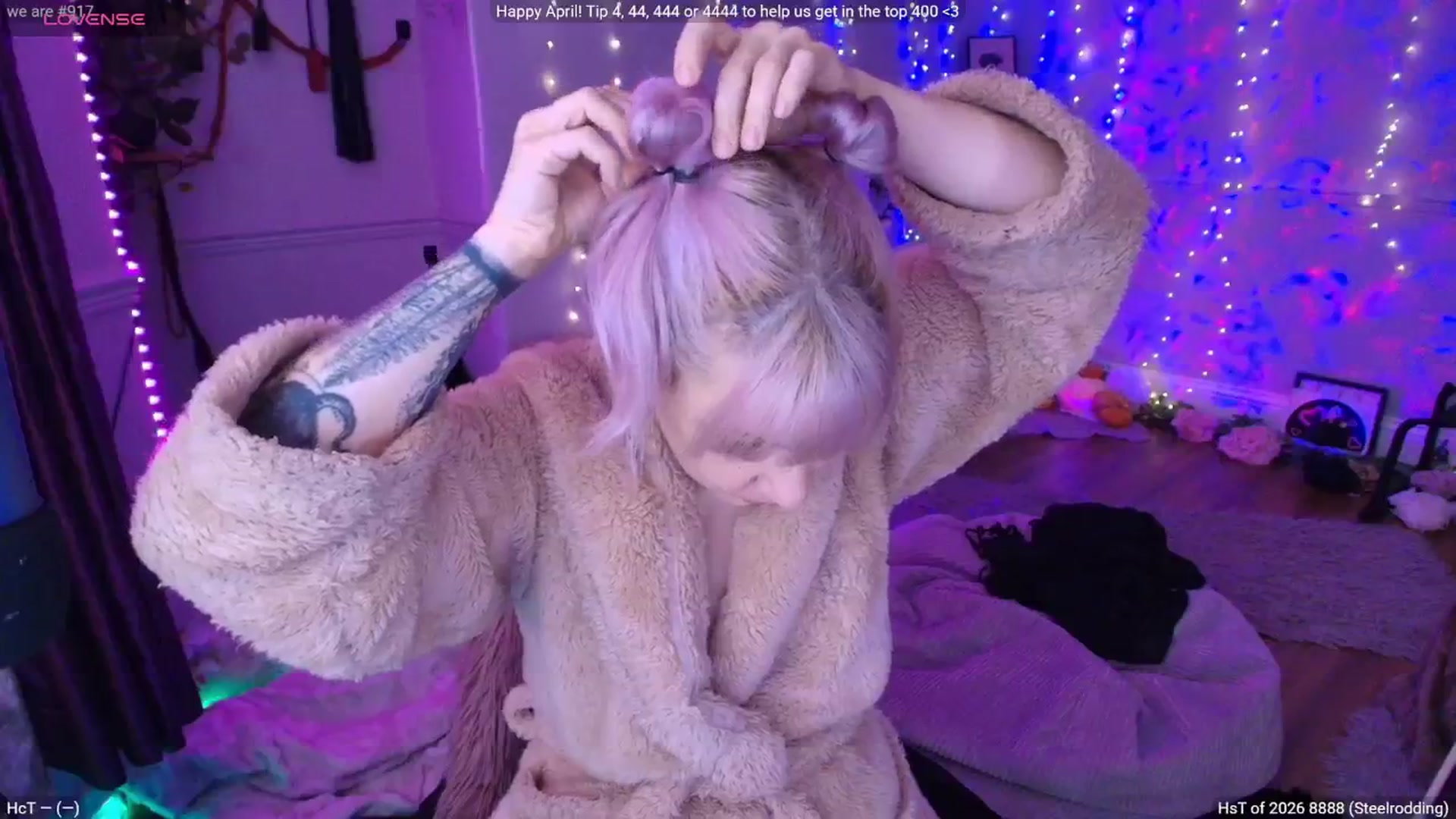 Gallery image thumbnail from LunaWolfie's myfreecams stream on, 04/04/2026, 17:02 image 16 of 20