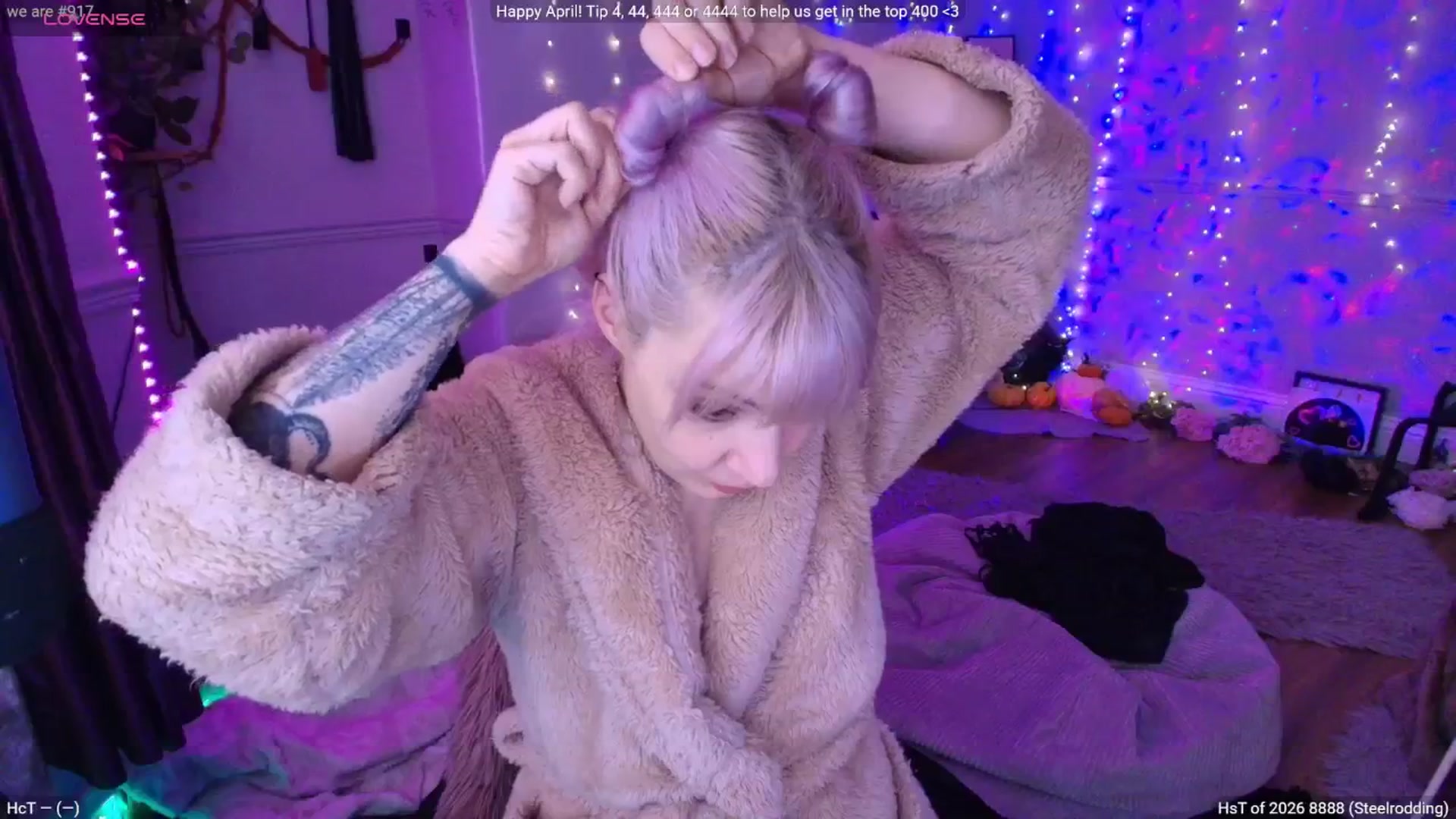 Gallery image thumbnail from LunaWolfie's myfreecams stream on, 04/04/2026, 17:02 image 18 of 20