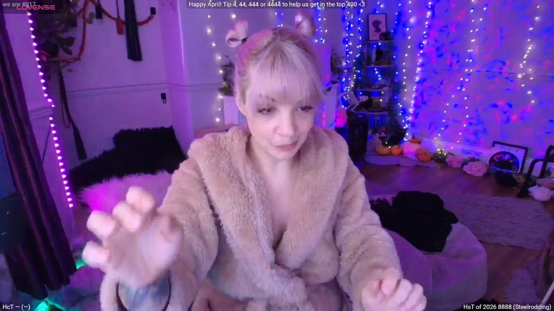 Gallery image thumbnail from LunaWolfie's myfreecams stream on, 04/04/2026, 17:02 image 11 of 20