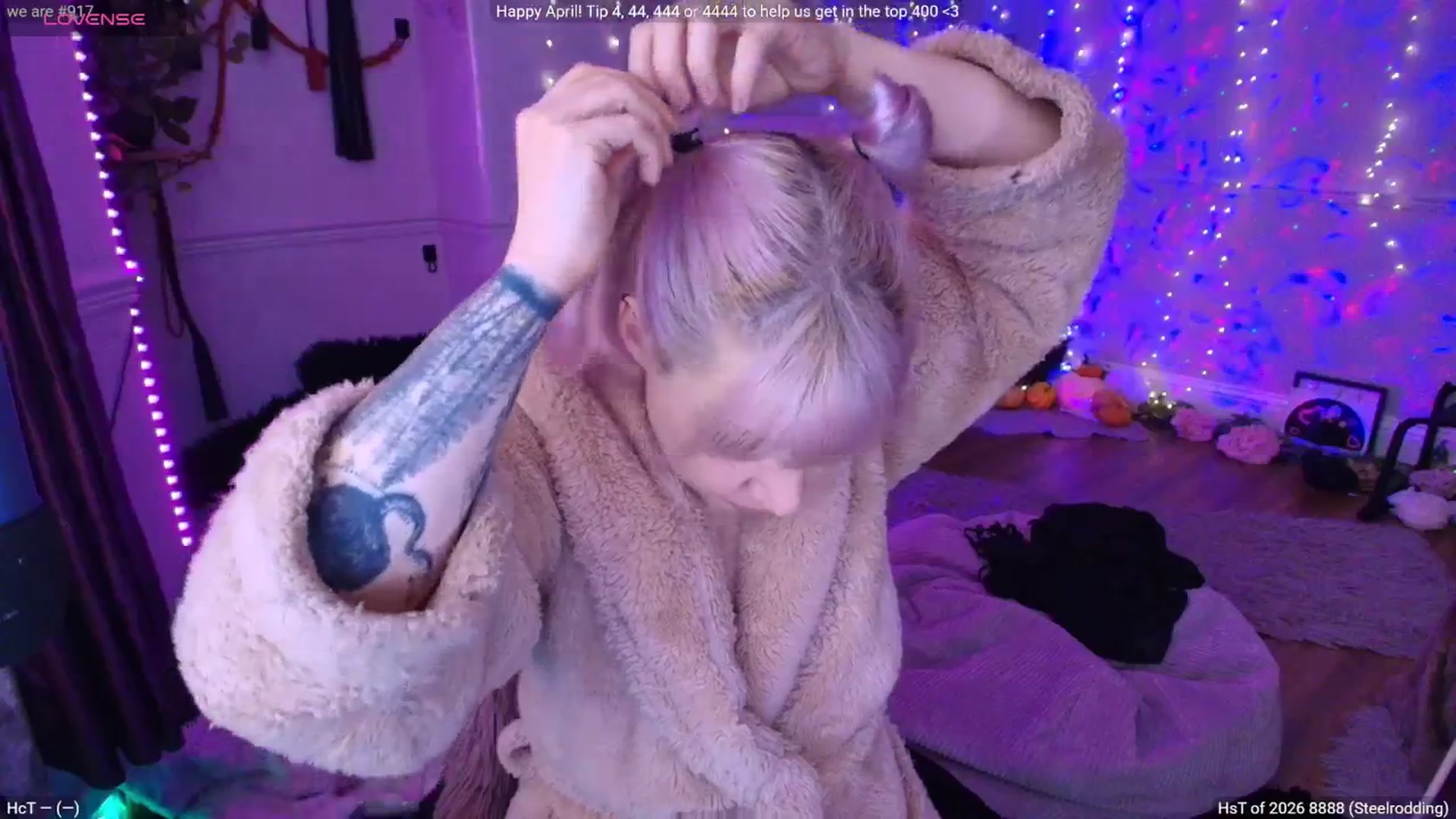 Gallery image thumbnail from LunaWolfie's myfreecams stream on, 04/04/2026, 17:02 image 12 of 20