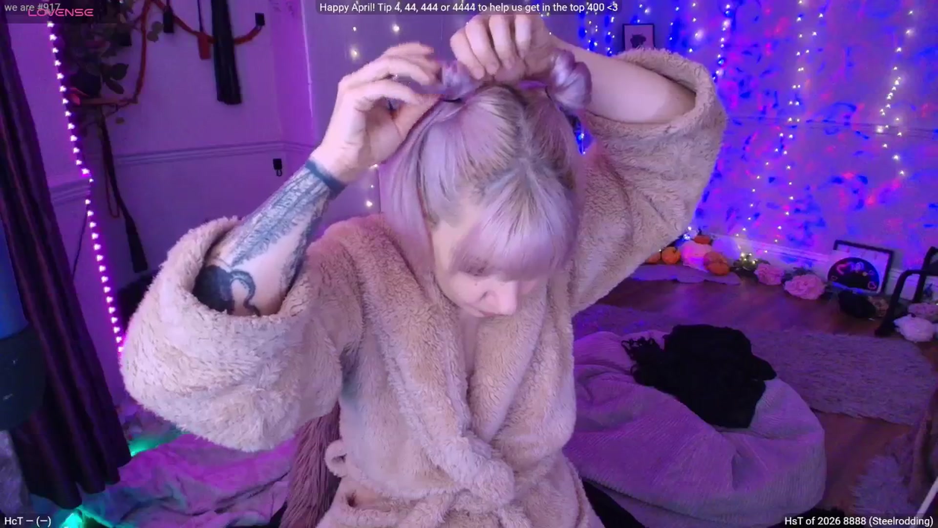 Gallery image thumbnail from LunaWolfie's myfreecams stream on, 04/04/2026, 17:02 image 17 of 20