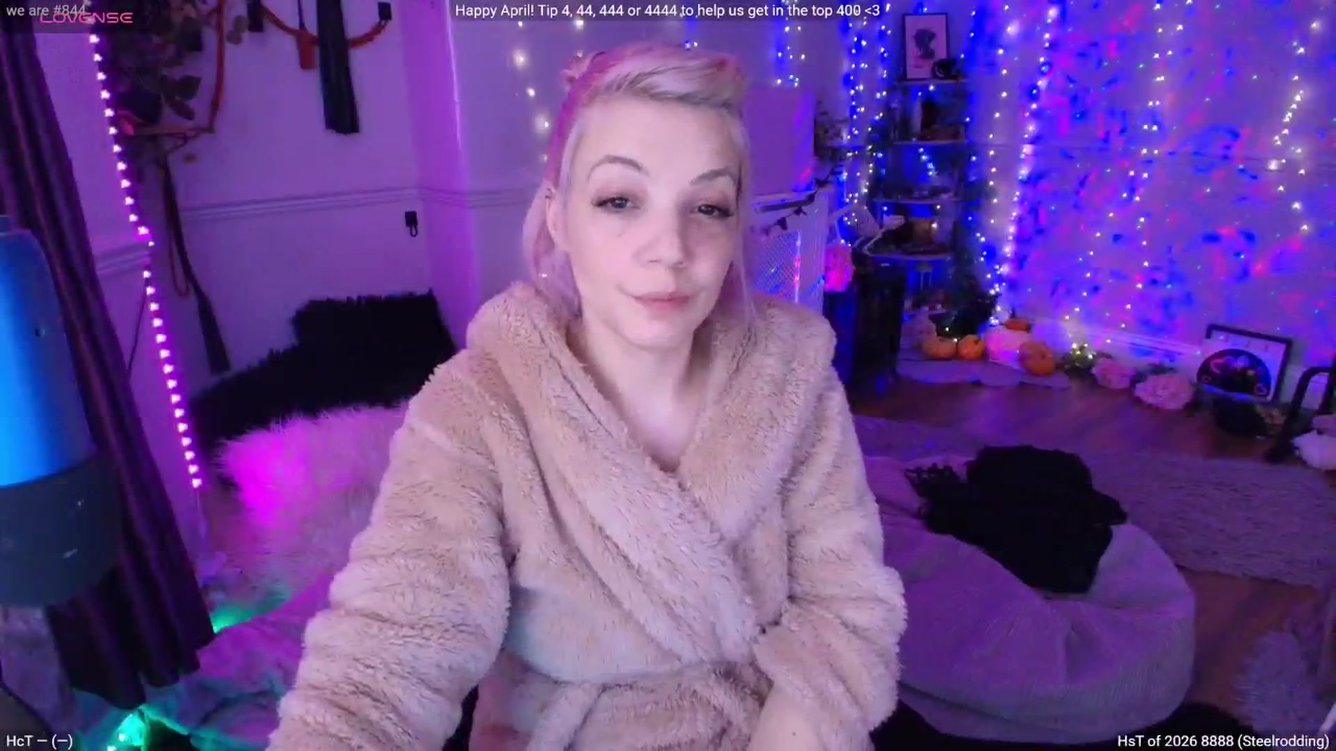 Gallery image thumbnail from LunaWolfie's myfreecams stream on, 04/04/2026, 17:53 image 2 of 20