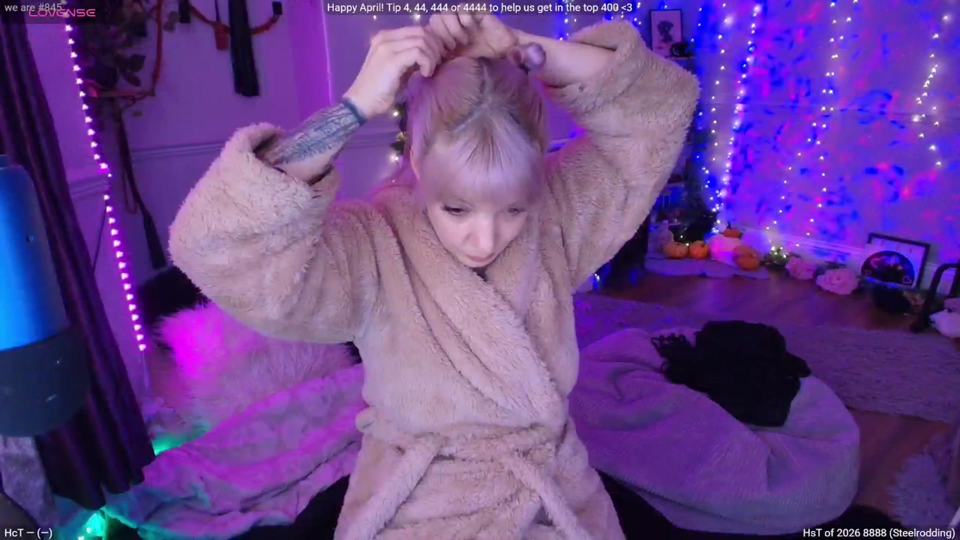 Gallery image thumbnail from LunaWolfie's myfreecams stream on, 04/04/2026, 17:53 image 3 of 20