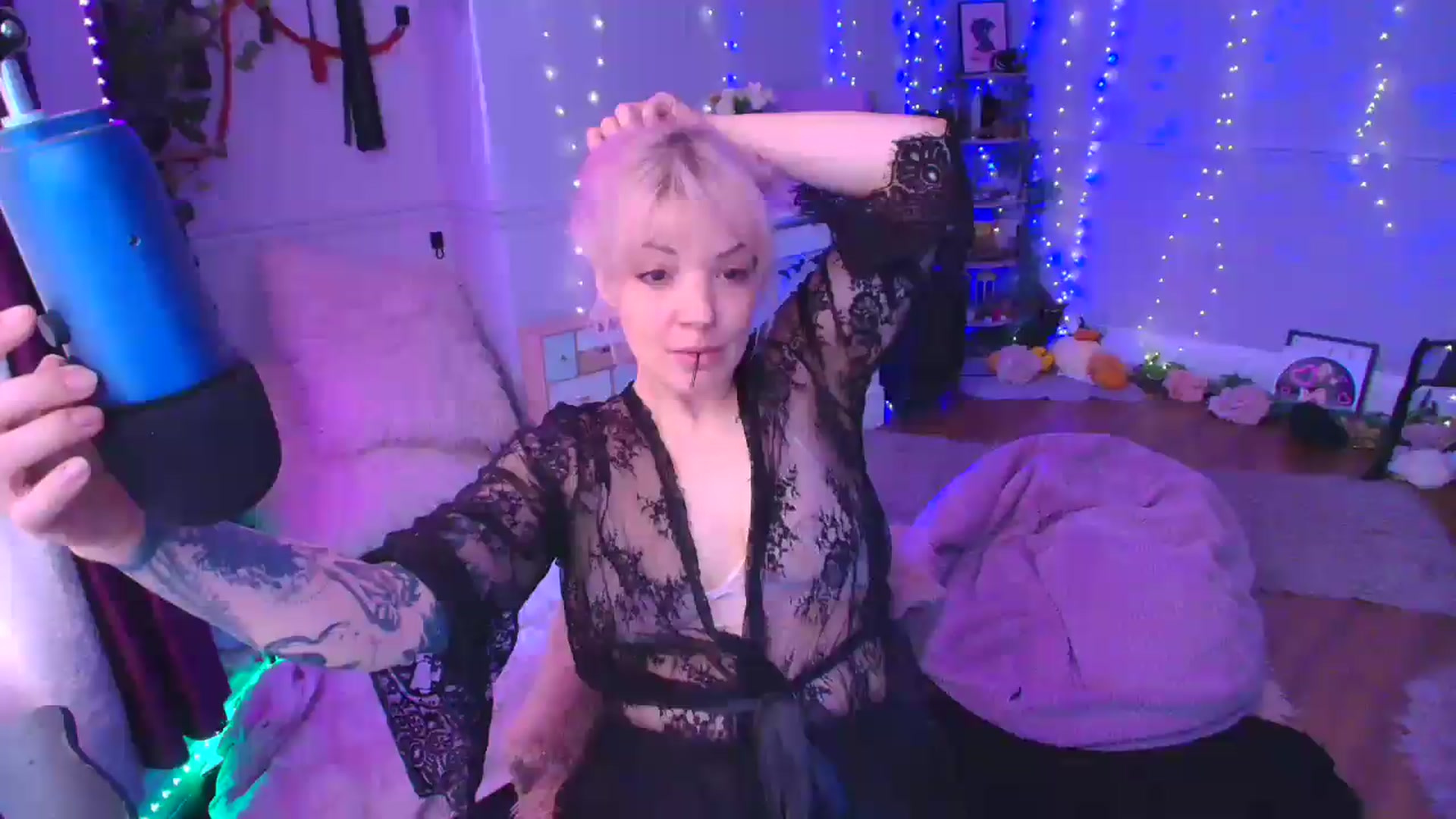 Gallery image thumbnail from LunaWolfie's myfreecams stream on, 04/14/2026, 13:10 image 20 of 20