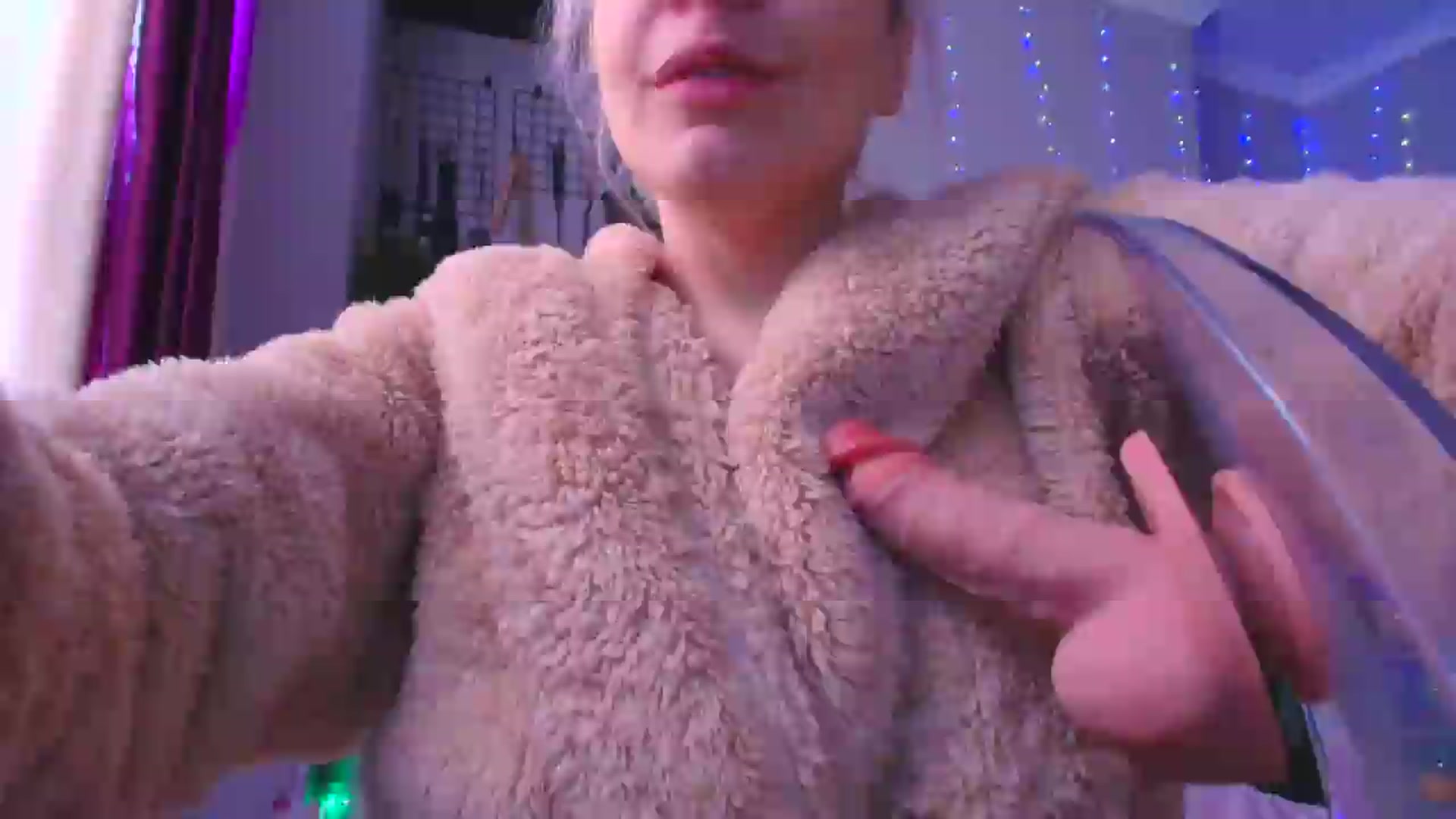 Gallery image thumbnail from LunaWolfie's myfreecams stream on, 04/24/2026, 12:55 image 1 of 20