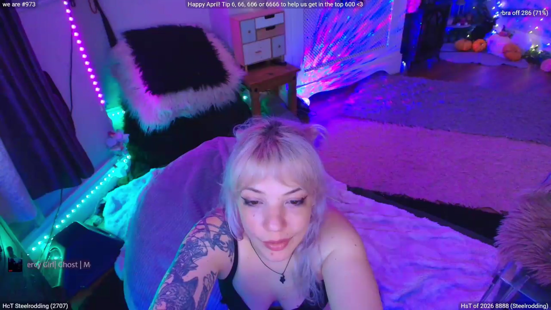 Gallery image thumbnail from LunaWolfie's myfreecams stream on, 04/27/2026, 23:08 image 16 of 20