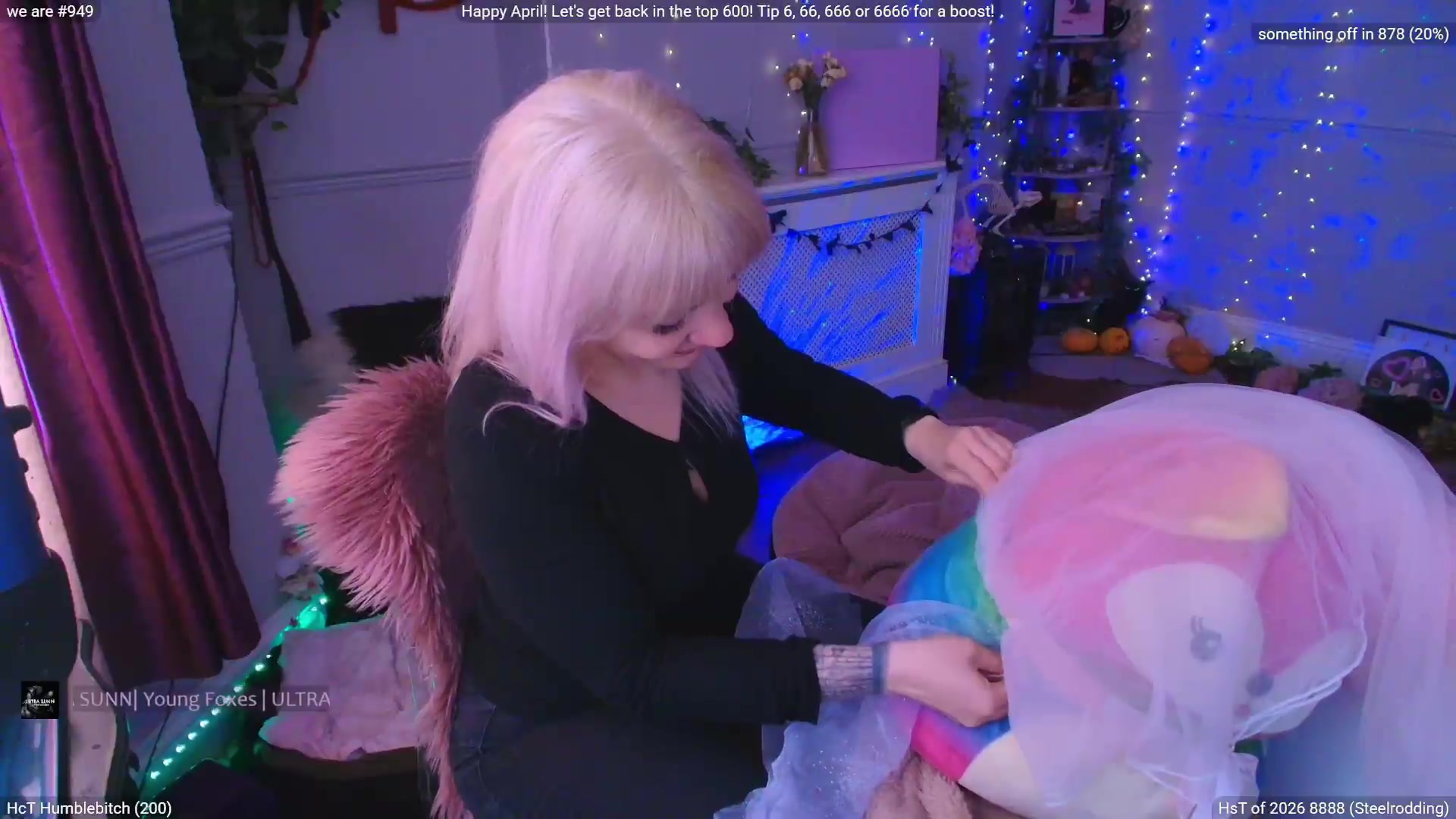 Gallery image thumbnail from LunaWolfie's myfreecams stream on, 04/29/2026, 13:10 image 17 of 20