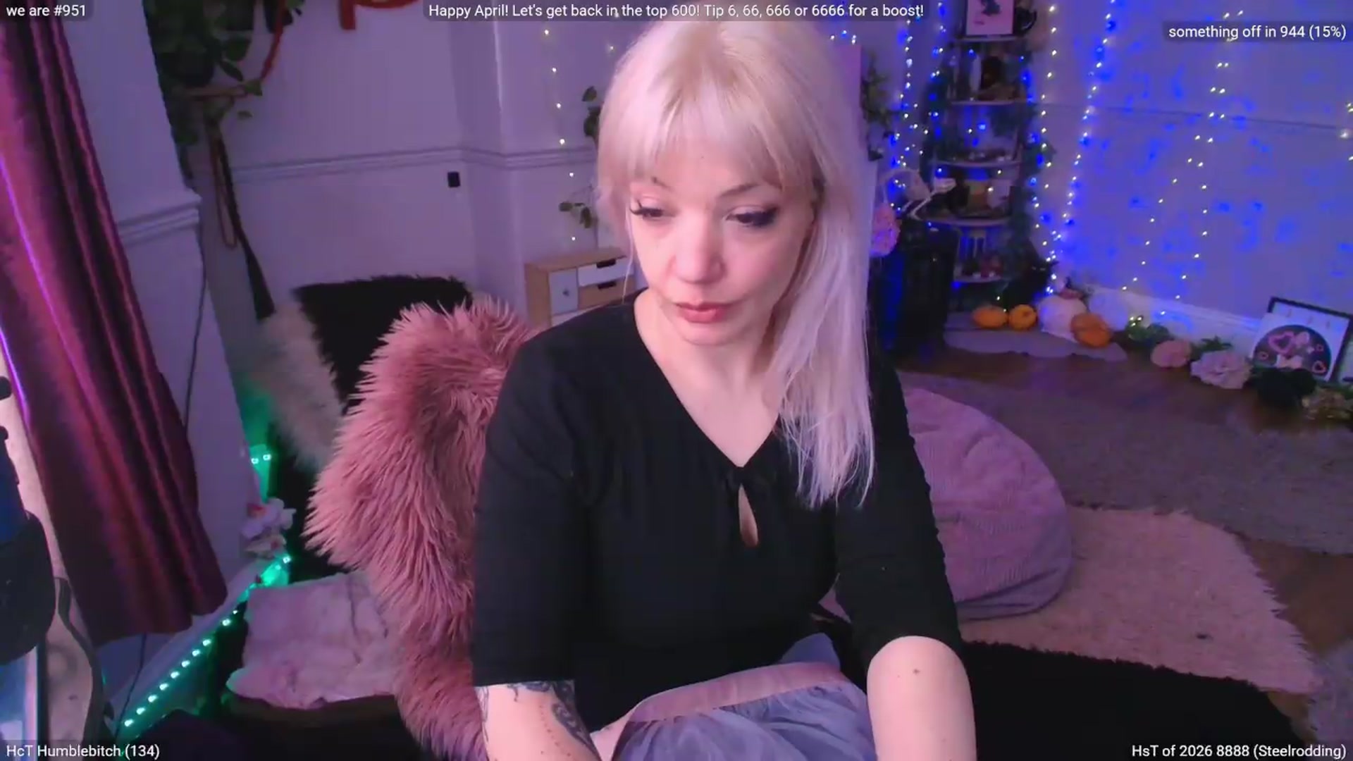 Gallery image thumbnail from LunaWolfie's myfreecams stream on, 04/29/2026, 13:10 image 6 of 20