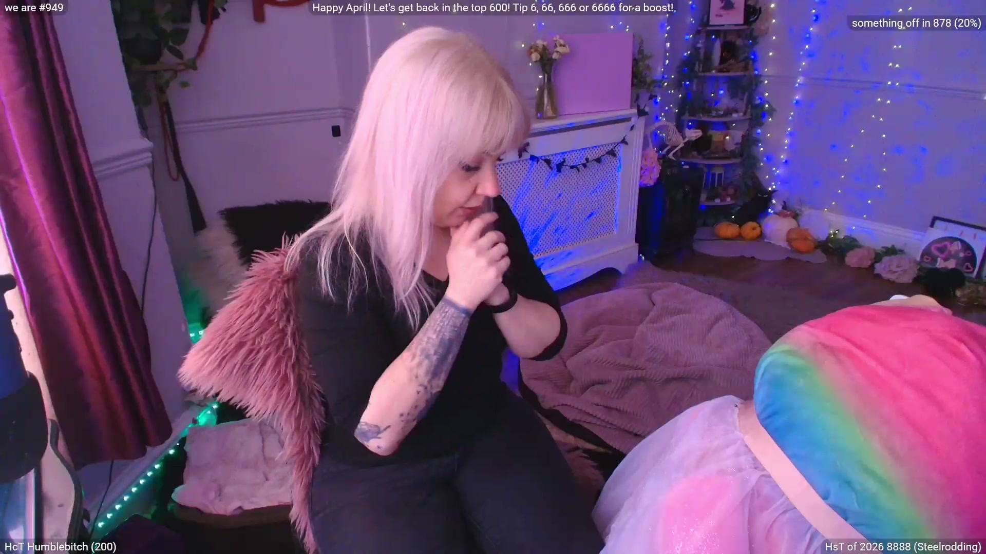 Gallery image thumbnail from LunaWolfie's myfreecams stream on, 04/29/2026, 13:10 image 13 of 20