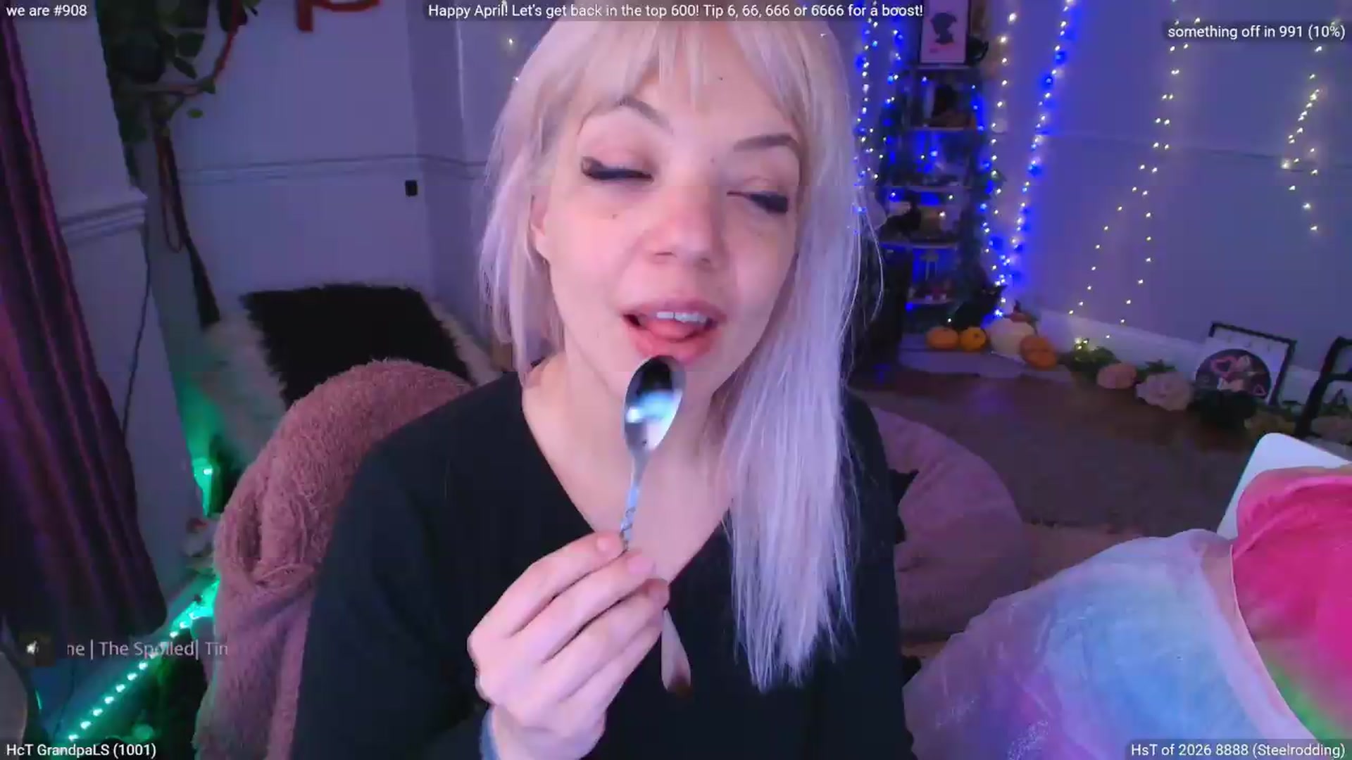 Gallery image thumbnail from LunaWolfie's myfreecams stream on, 04/29/2026, 15:47 image 11 of 20