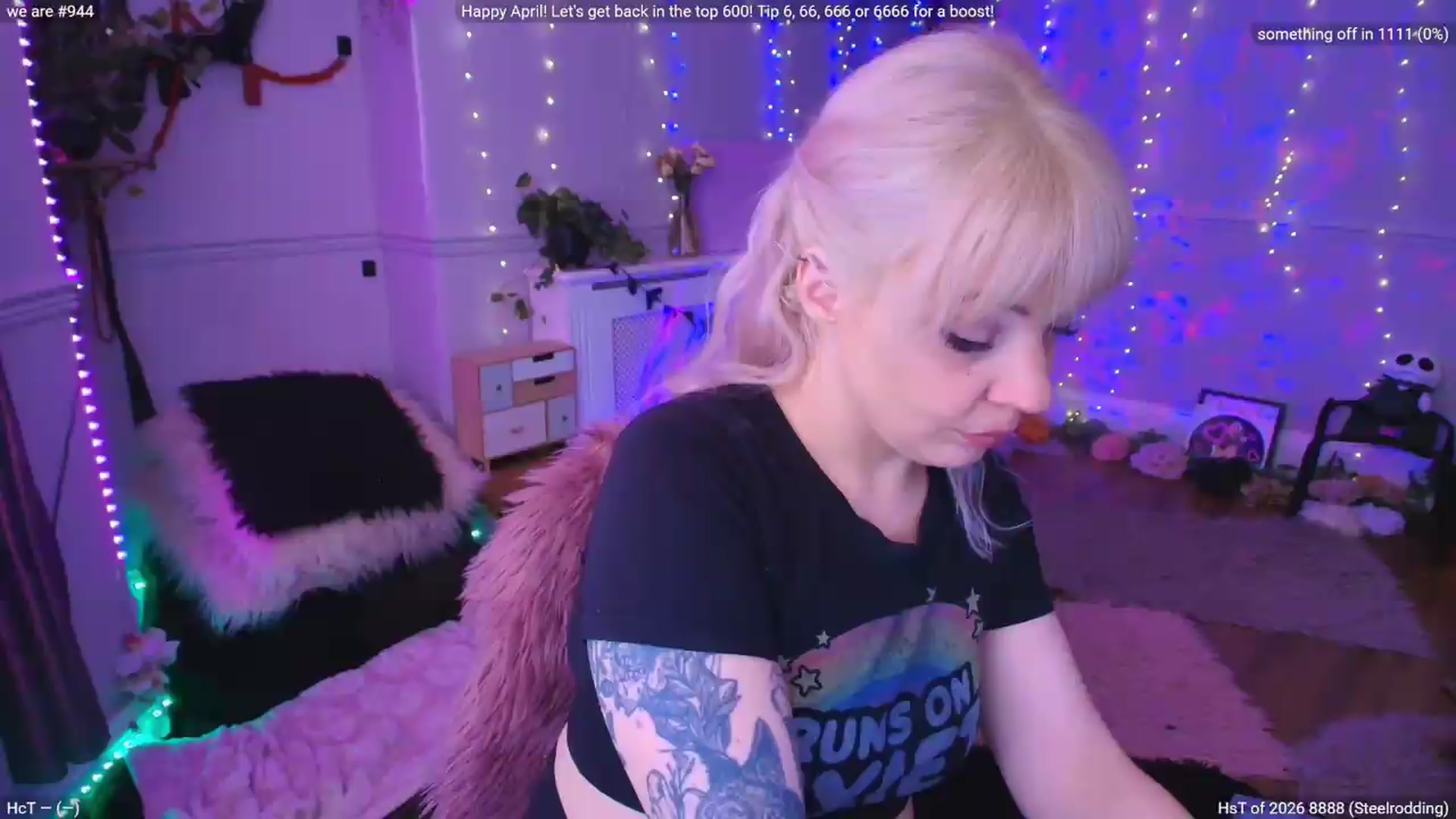 Gallery image thumbnail from LunaWolfie's myfreecams stream on, 04/30/2026, 16:42 image 18 of 20