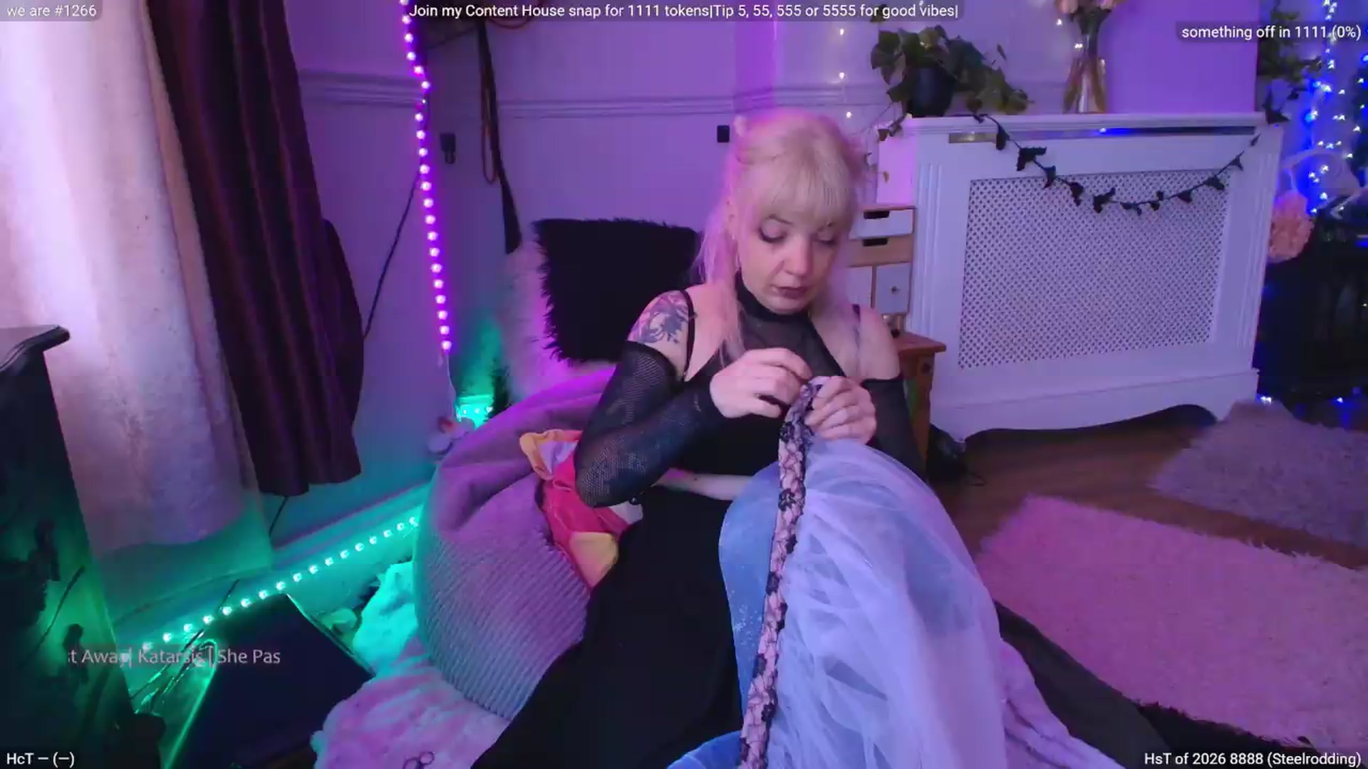 Gallery image thumbnail from LunaWolfie's myfreecams stream on, 05/01/2026, 19:03 image 13 of 20
