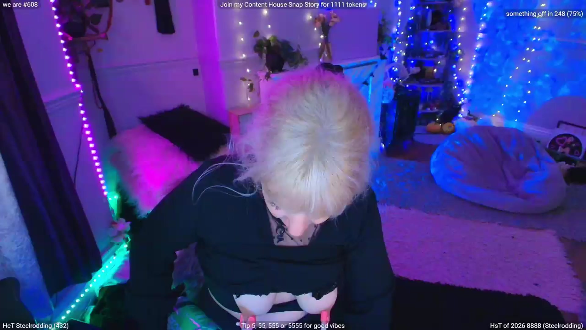 Gallery image thumbnail from LunaWolfie's myfreecams stream on, 05/05/2026, 24:33 image 4 of 20