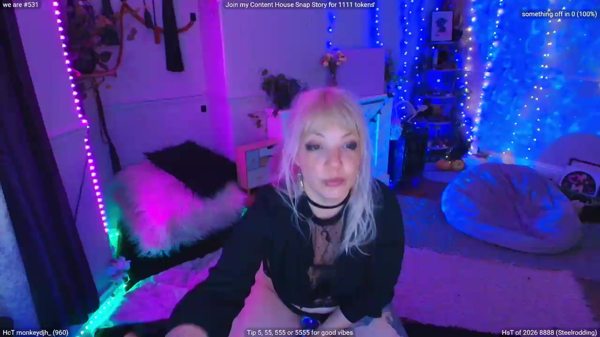 Gallery image thumbnail from LunaWolfie's myfreecams stream on, 05/05/2026, 24:33 image 14 of 20