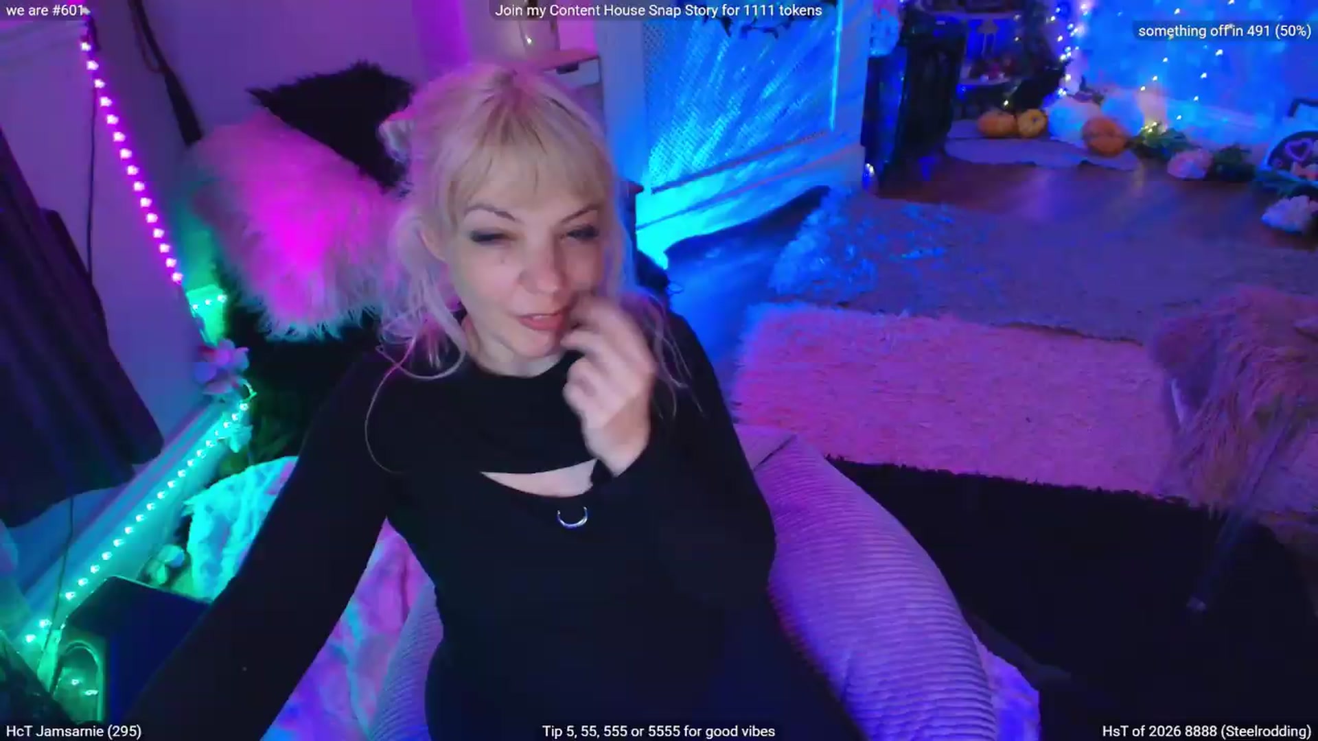 Gallery image thumbnail from LunaWolfie's myfreecams stream on, 05/06/2026, 24:17 image 1 of 20
