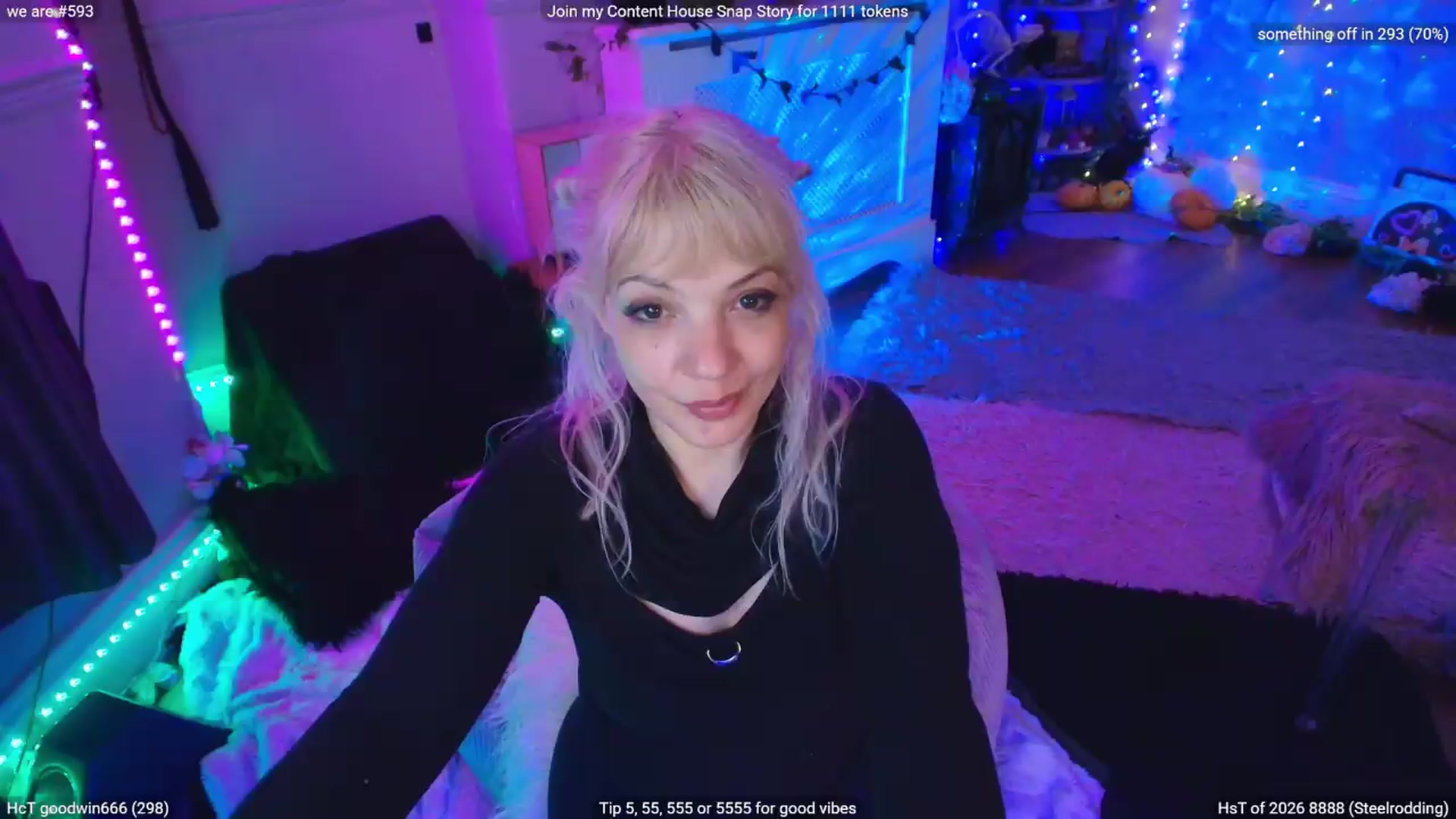 Gallery image thumbnail from LunaWolfie's myfreecams stream on, 05/06/2026, 24:17 image 9 of 20