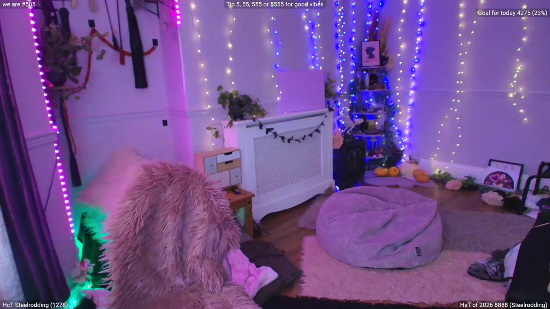Gallery image thumbnail from LunaWolfie's myfreecams stream on, 05/16/2026, 17:58 image 15 of 20