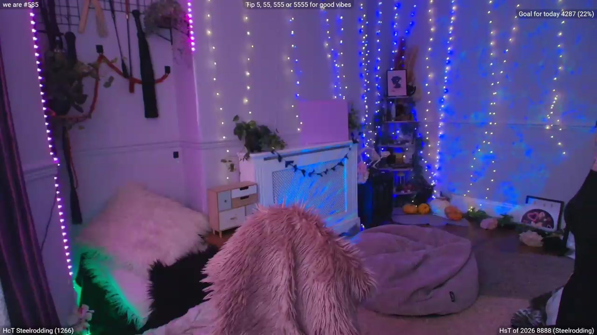 Gallery image thumbnail from LunaWolfie's myfreecams stream on, 05/16/2026, 17:58 image 9 of 20