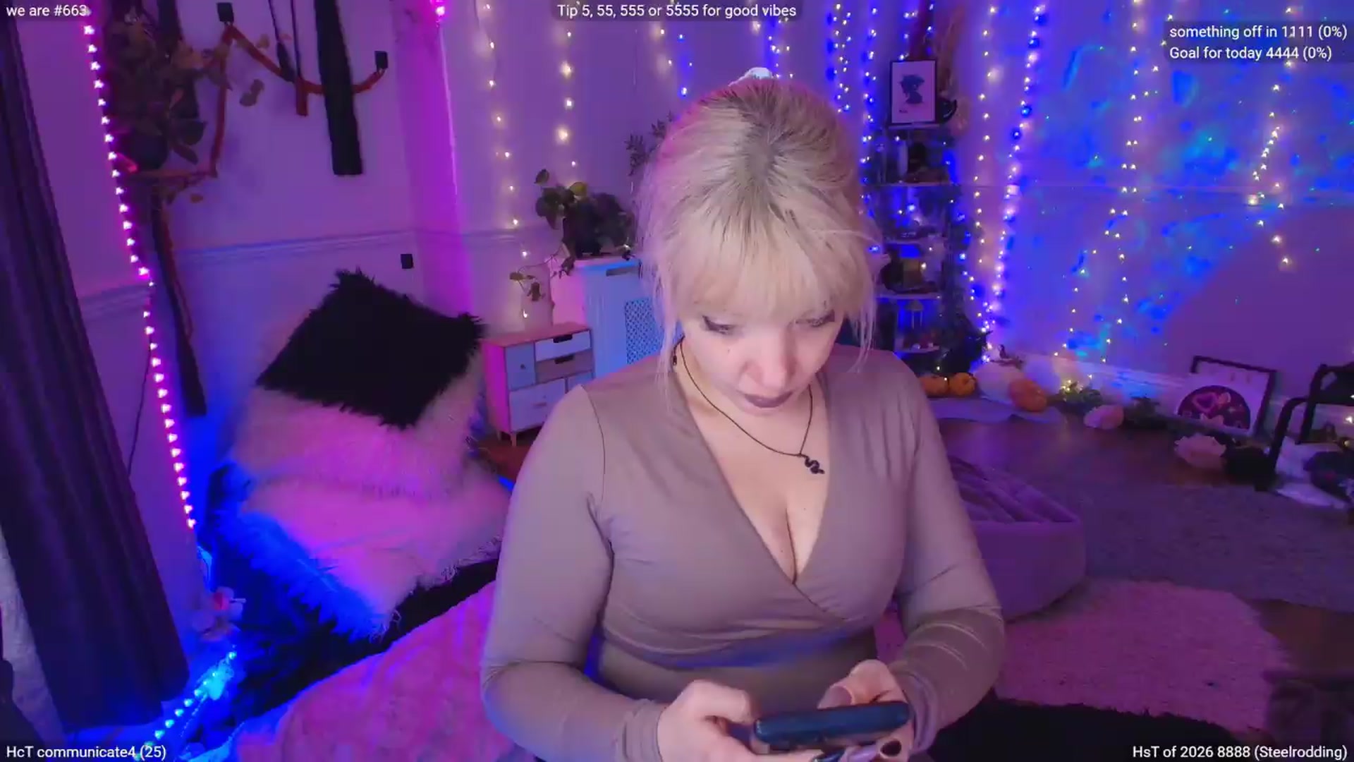 Gallery image thumbnail from LunaWolfie's myfreecams stream on, 05/19/2026, 22:48 image 2 of 20