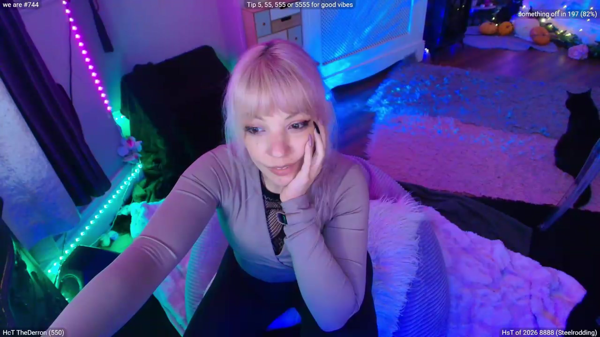 Gallery image thumbnail from LunaWolfie's myfreecams stream on, 05/21/2026, 23:19 image 13 of 20