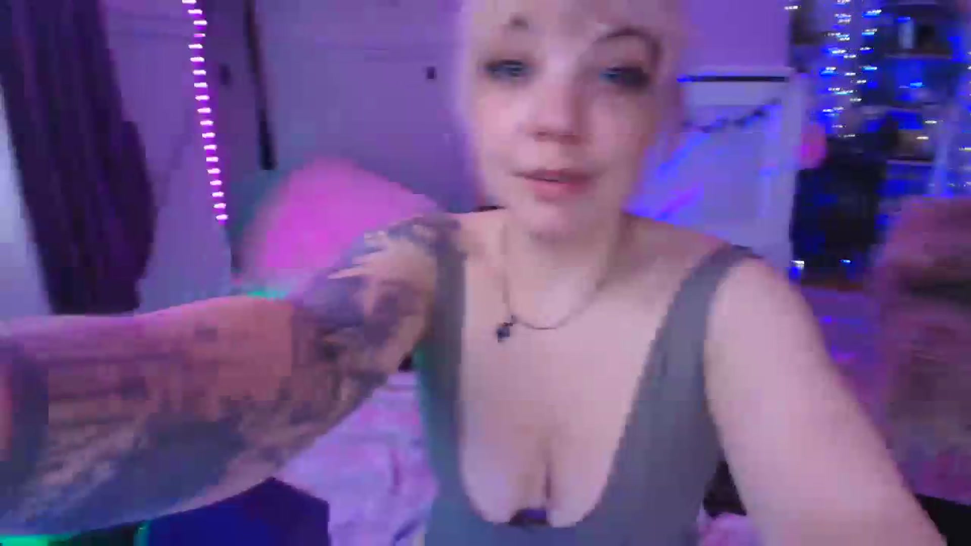 Gallery image thumbnail from LunaWolfie's myfreecams stream on, 05/23/2026, 19:38 image 9 of 20