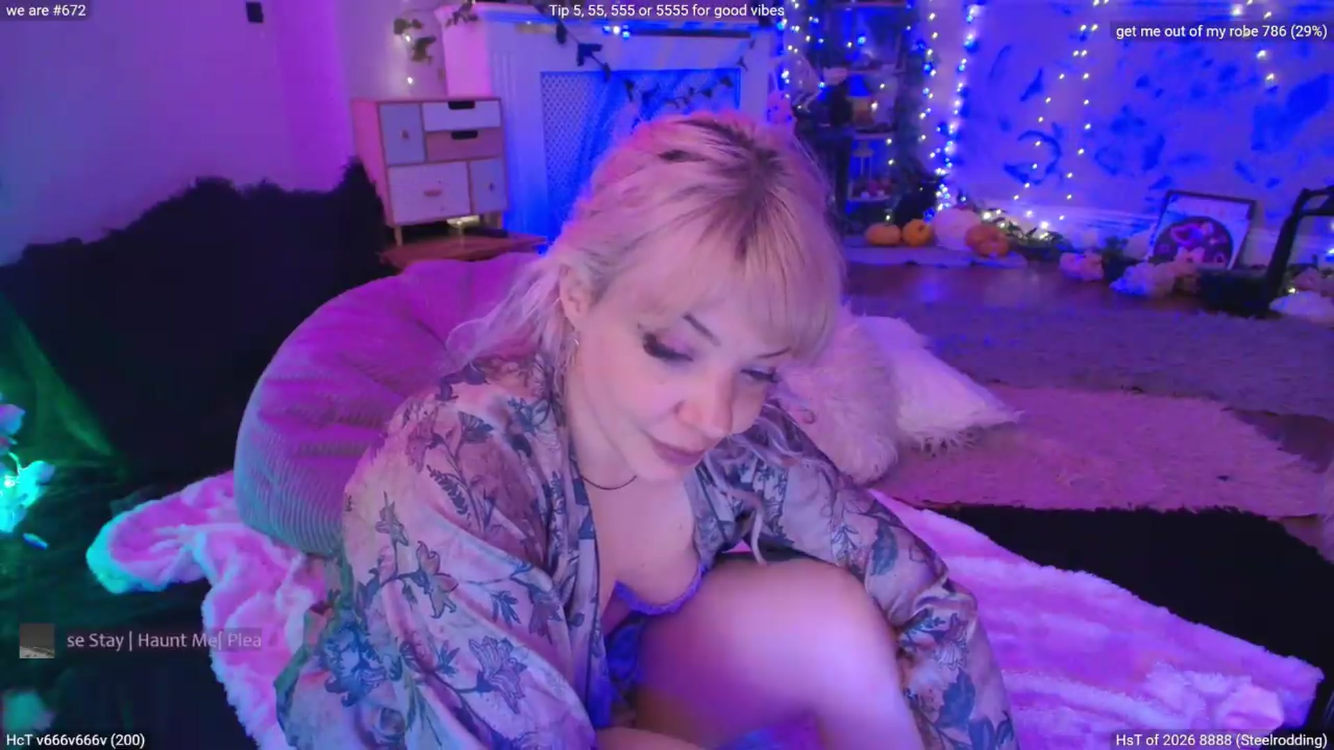 Gallery image thumbnail from LunaWolfie's myfreecams stream on, 05/30/2026, 19:19 image 18 of 20