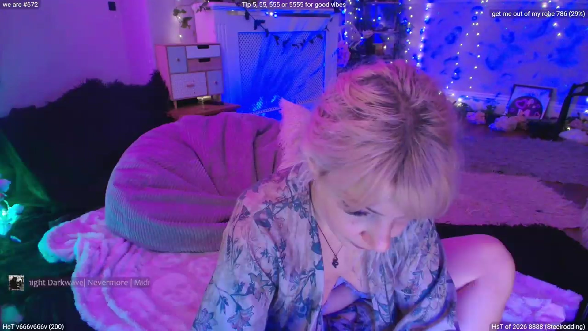 Gallery image thumbnail from LunaWolfie's myfreecams stream on, 05/30/2026, 19:19 image 19 of 20