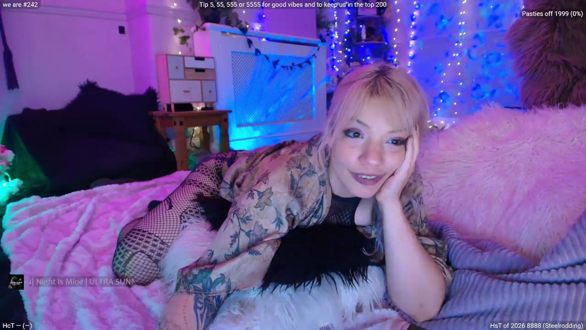 Gallery image thumbnail from LunaWolfie's myfreecams stream on, 06/04/2026, 22:17 image 10 of 20