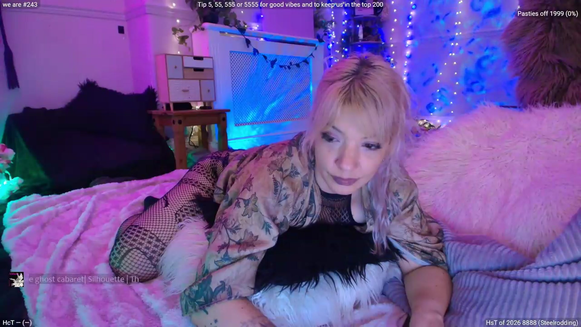 Gallery image thumbnail from LunaWolfie's myfreecams stream on, 06/04/2026, 22:17 image 11 of 20