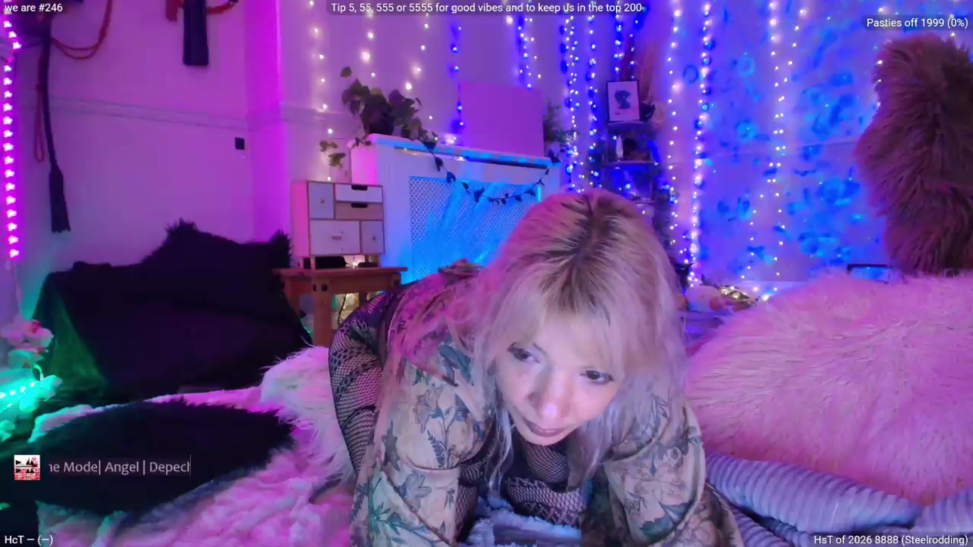 Gallery image thumbnail from LunaWolfie's myfreecams stream on, 06/04/2026, 23:23 image 1 of 20