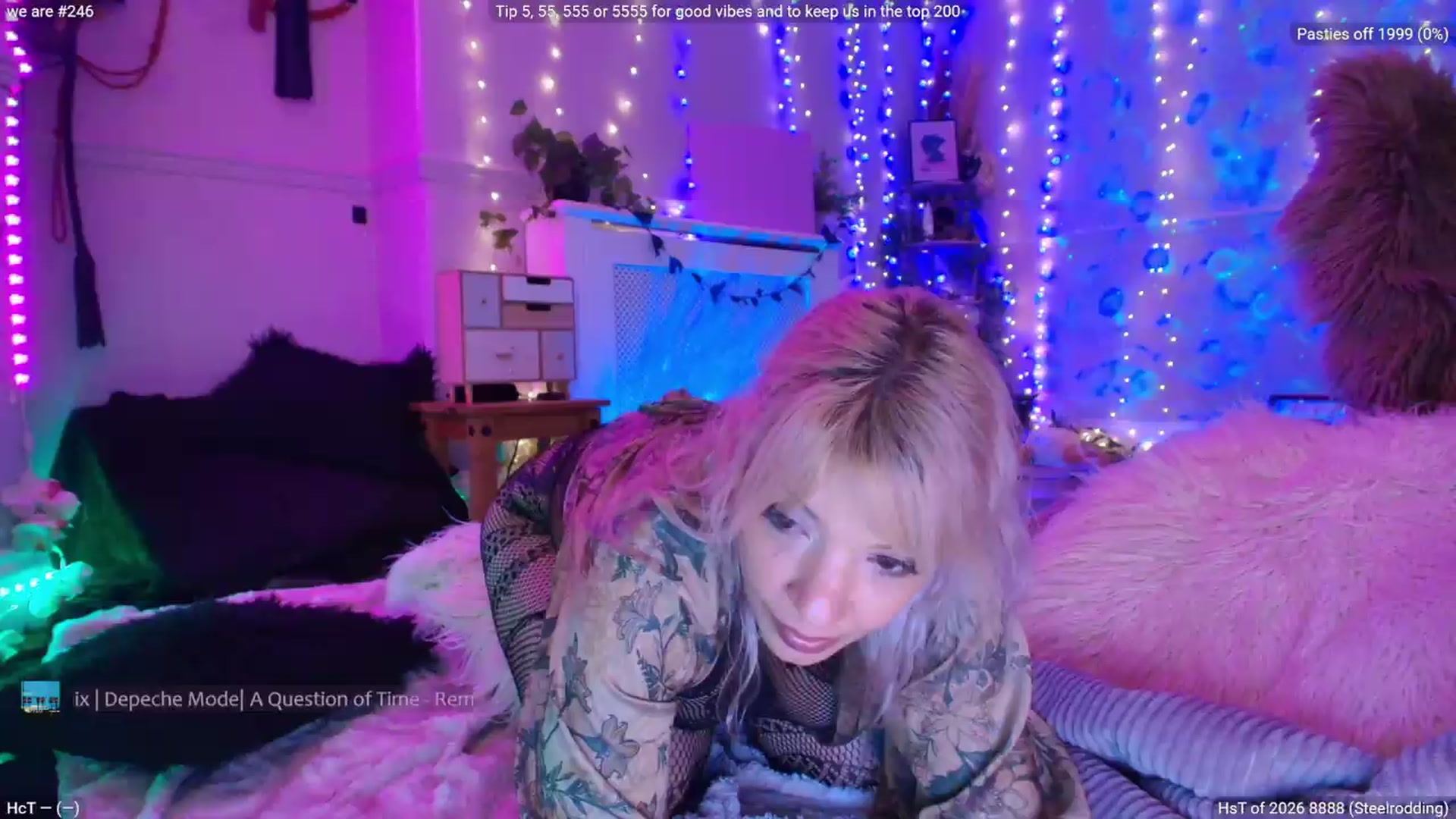 Gallery image thumbnail from LunaWolfie's myfreecams stream on, 06/04/2026, 23:23 image 2 of 20