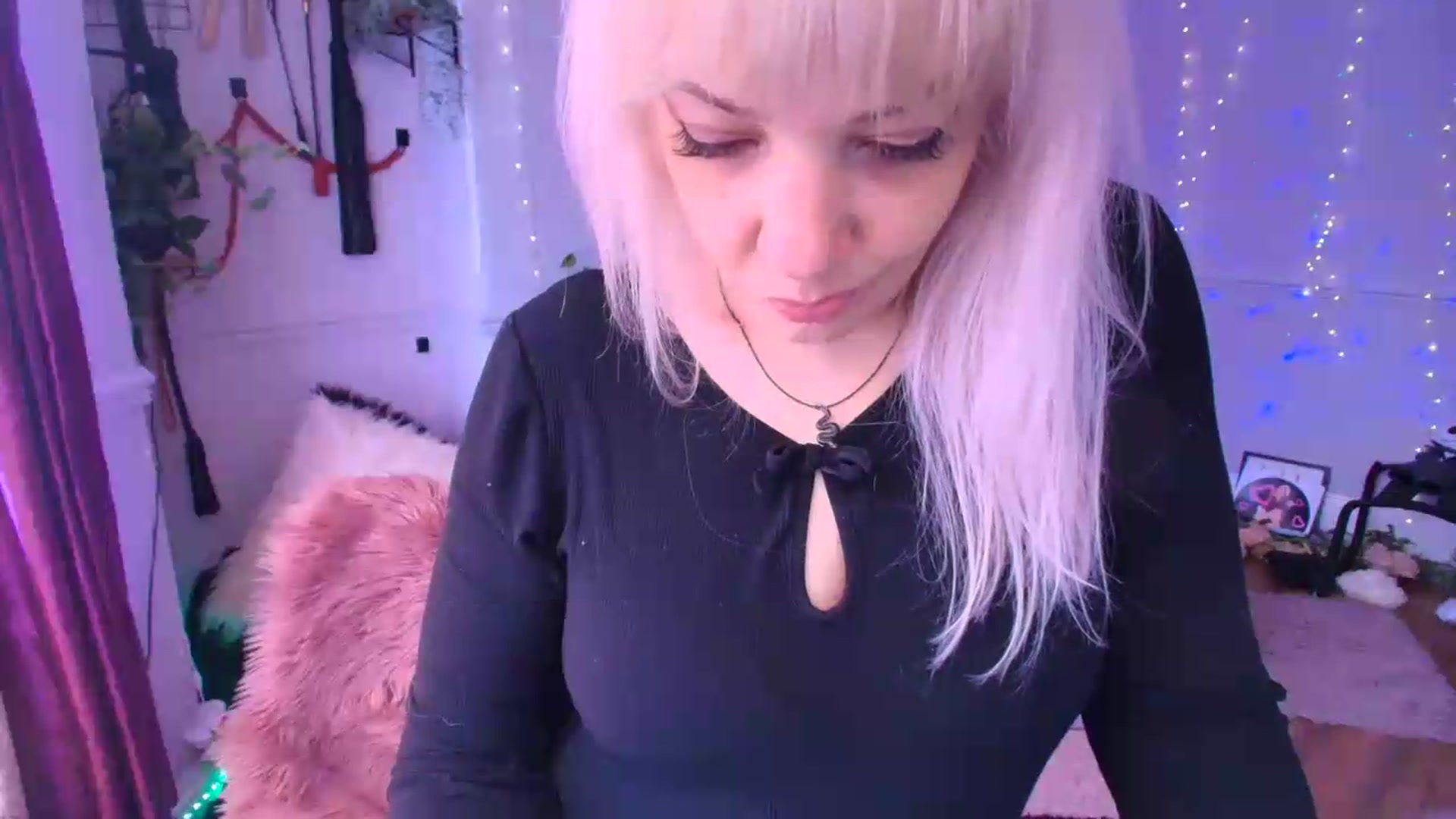 Gallery image thumbnail from LunaWolfie's myfreecams stream on, 06/08/2026, 12:59 image 20 of 20