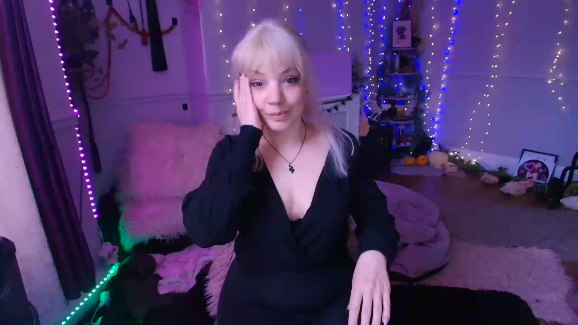 Gallery image thumbnail from LunaWolfie's myfreecams stream on, 06/11/2026, 14:38 image 20 of 20