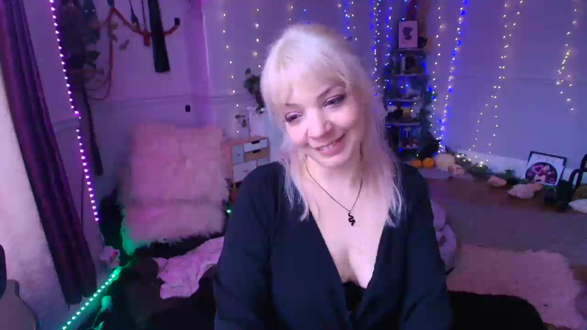 Gallery image thumbnail from LunaWolfie's myfreecams stream on, 06/11/2026, 14:38 image 11 of 20