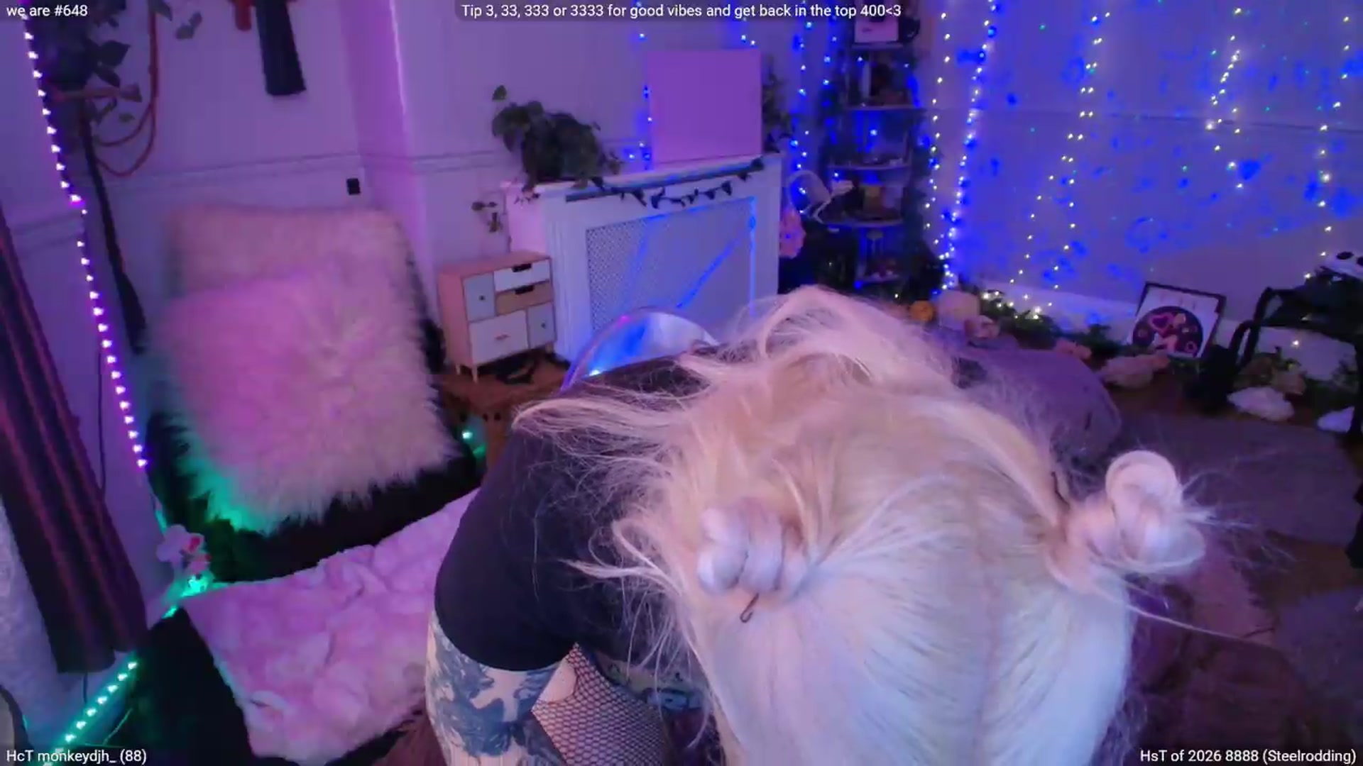 Gallery image thumbnail from LunaWolfie's myfreecams stream on, 06/12/2026, 16:59 image 12 of 20