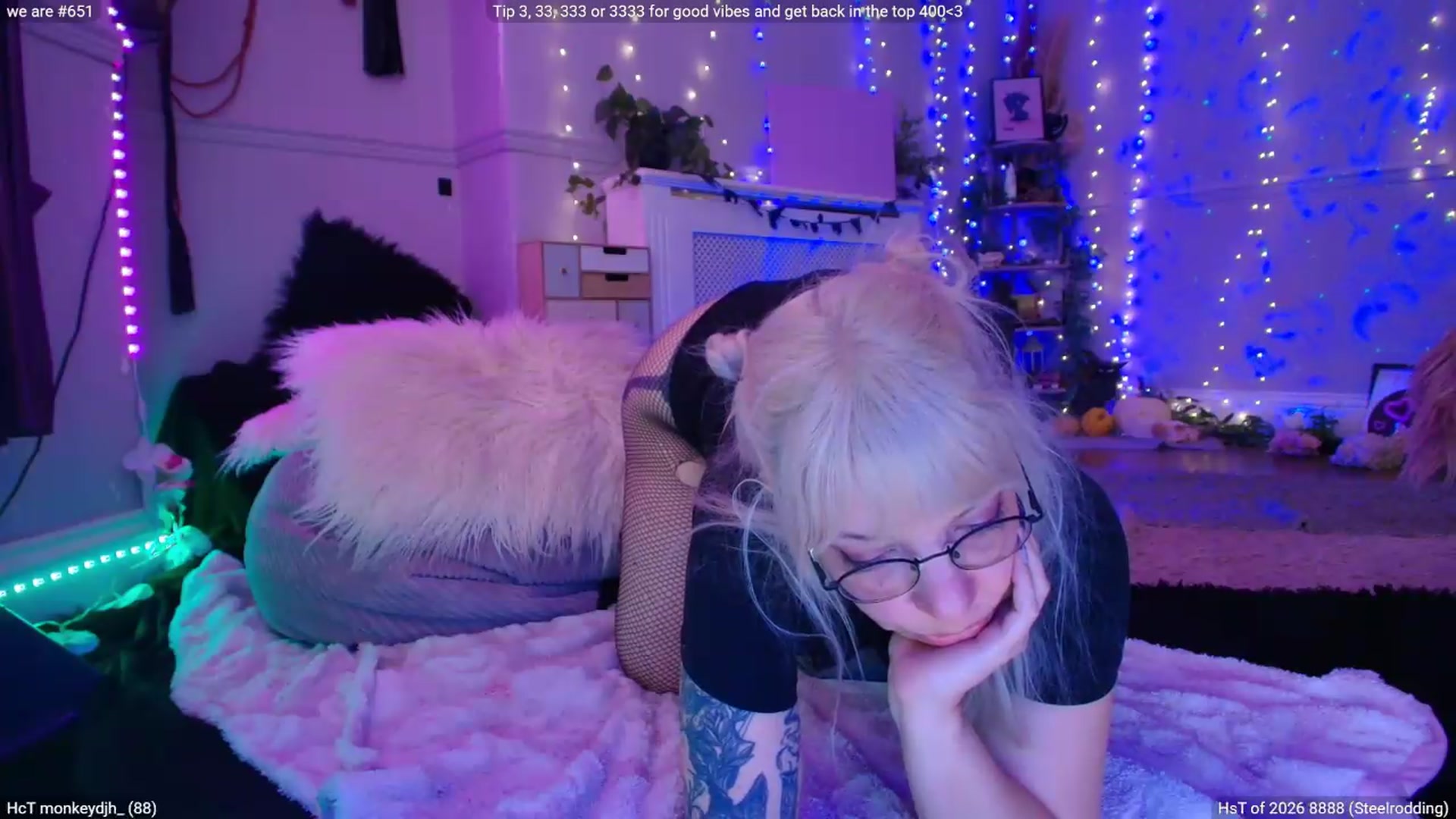 Gallery image thumbnail from LunaWolfie's myfreecams stream on, 06/12/2026, 18:12 image 10 of 20