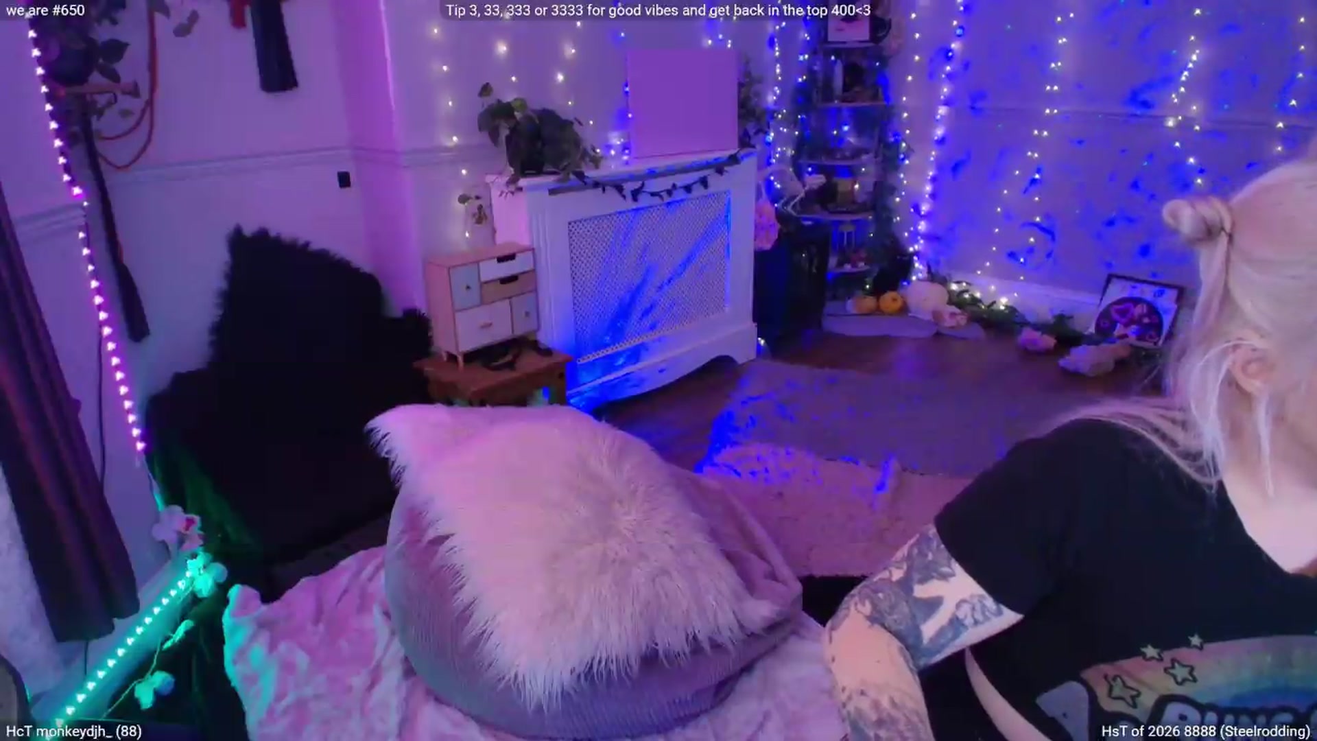 Gallery image thumbnail from LunaWolfie's myfreecams stream on, 06/12/2026, 18:12 image 4 of 20